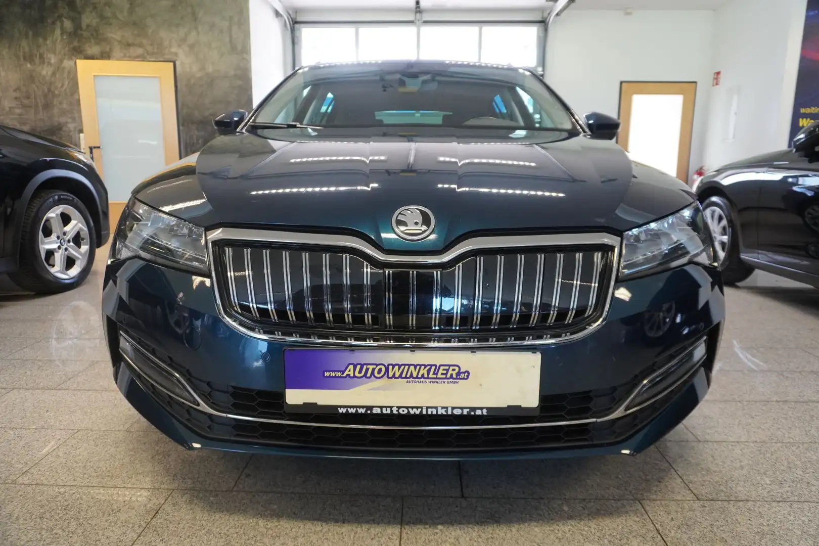 Skoda Superb Kombi 1,4 TSI PHEV Navi Blau - 2