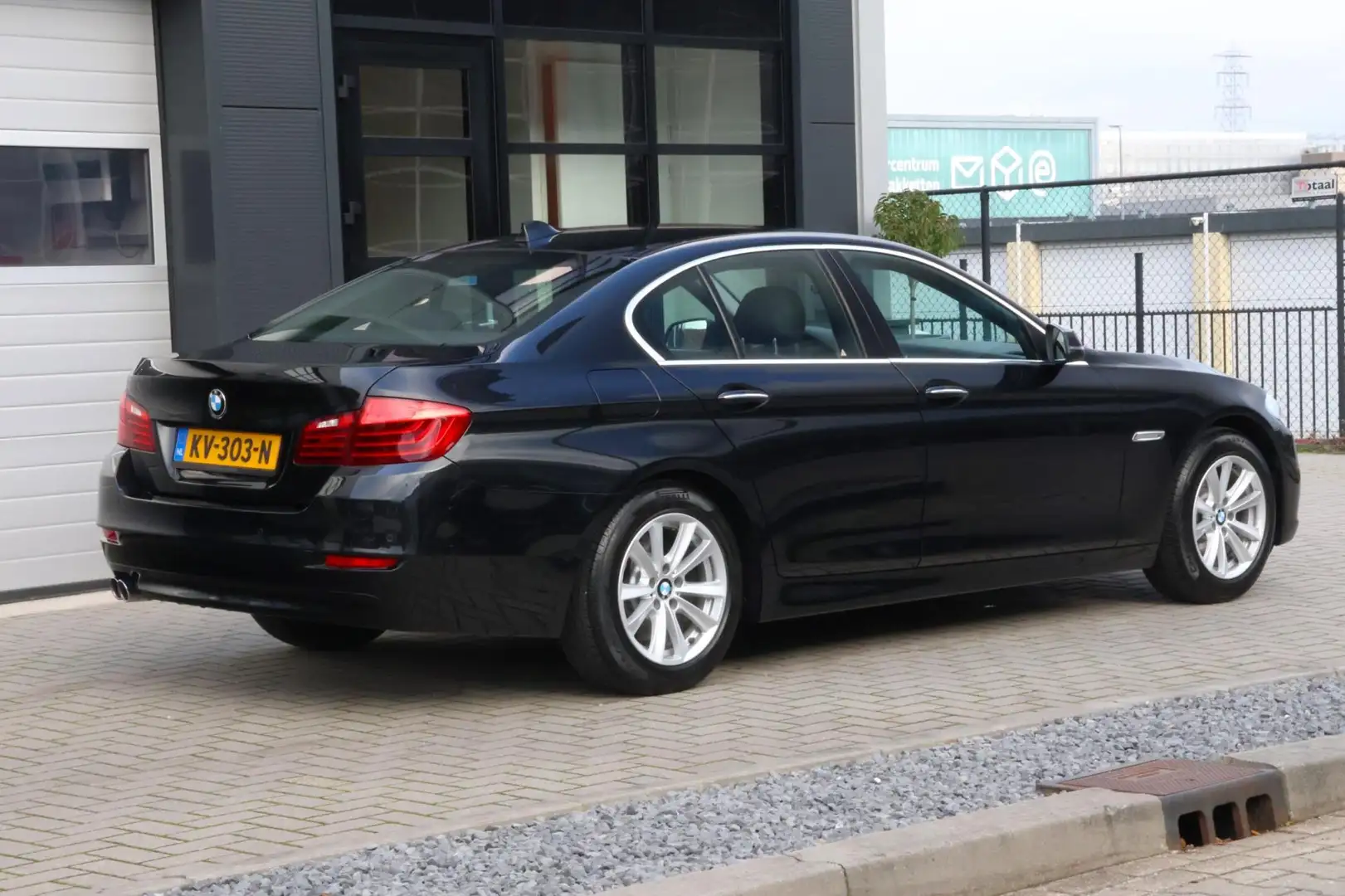 BMW 520 5-serie 520d High Executive | Stoelverwarming | bi Zwart - 2