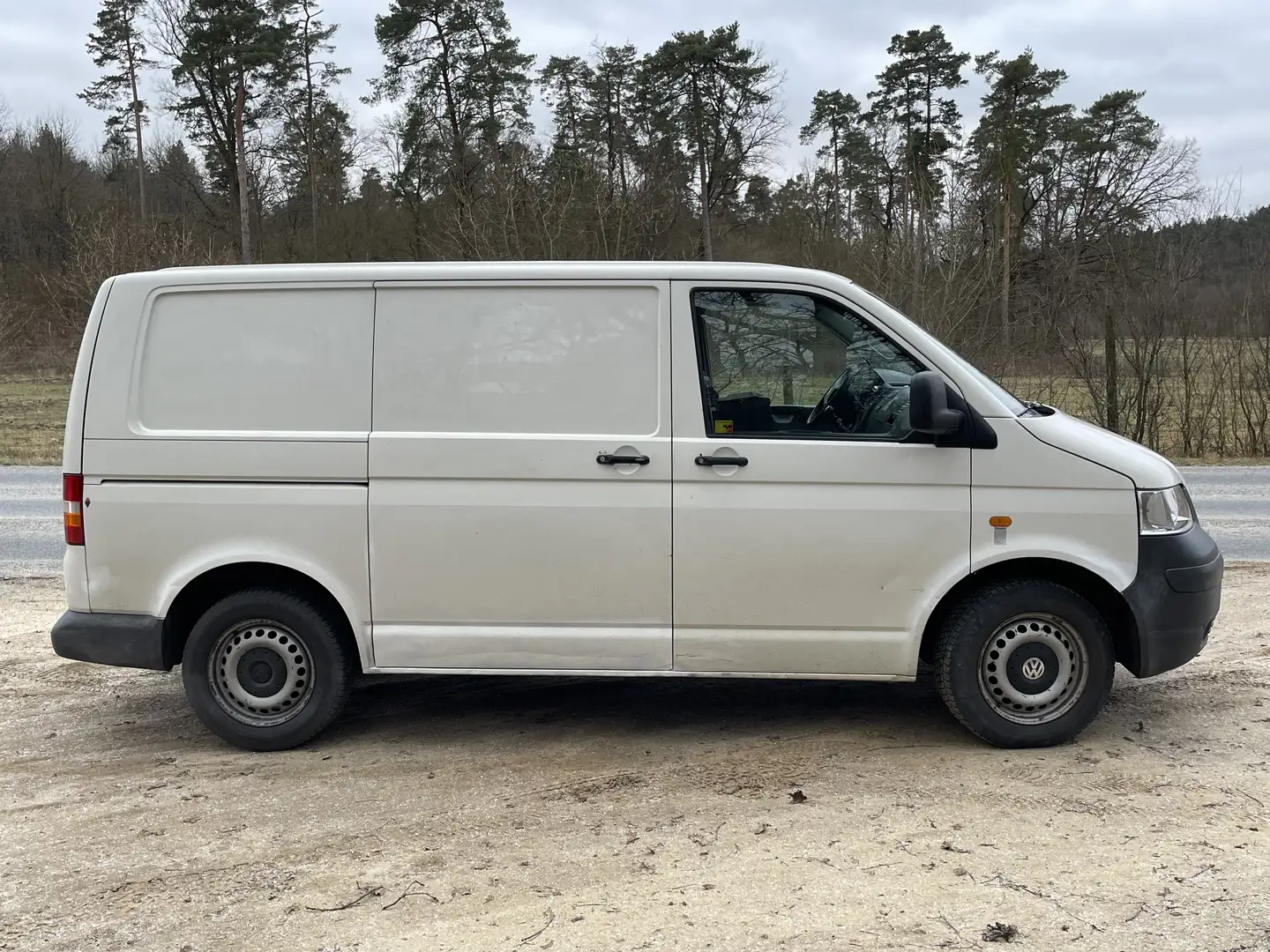 Volkswagen Transporter T5 TDI 1,9 Kastenwagen Wit - 2