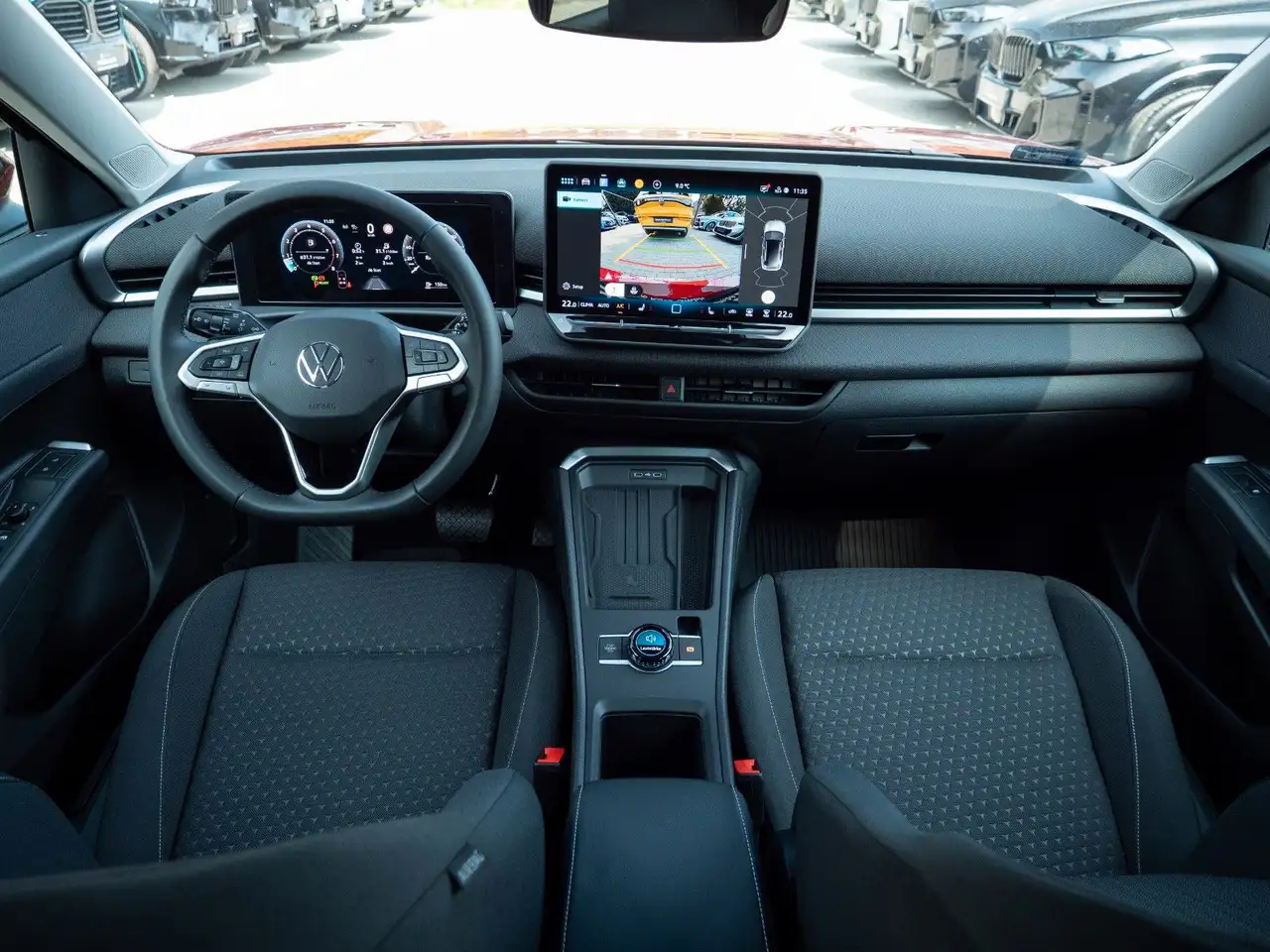Volkswagen T-Roc 1.5 eTSI 85 kW LIFE.DSG.ACC.CAM.DISP.LED 12