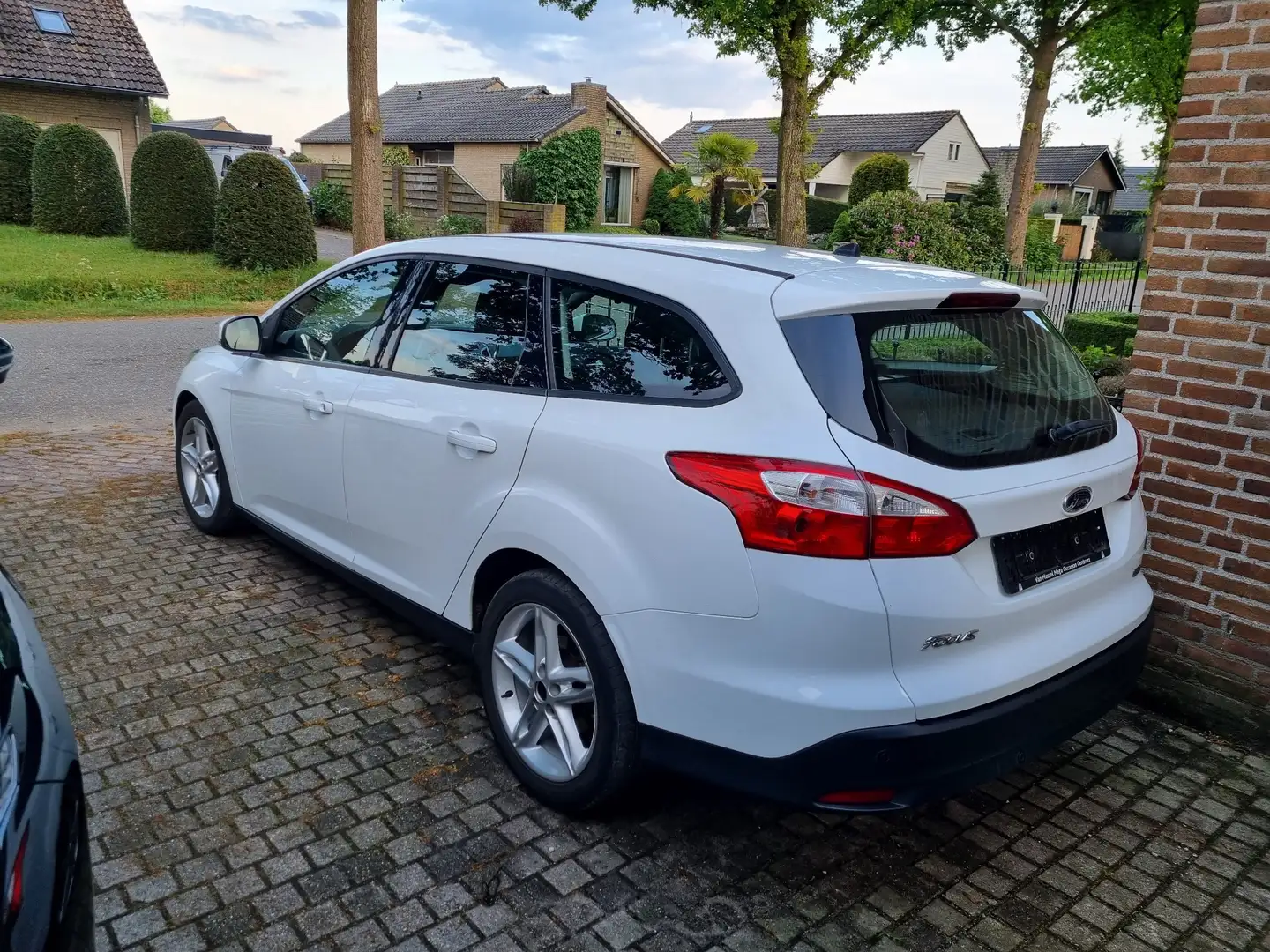 Ford Focus Turnier 1.6 TDCi ECOnetic 88g Start-Stopp-Sy Trend - 1