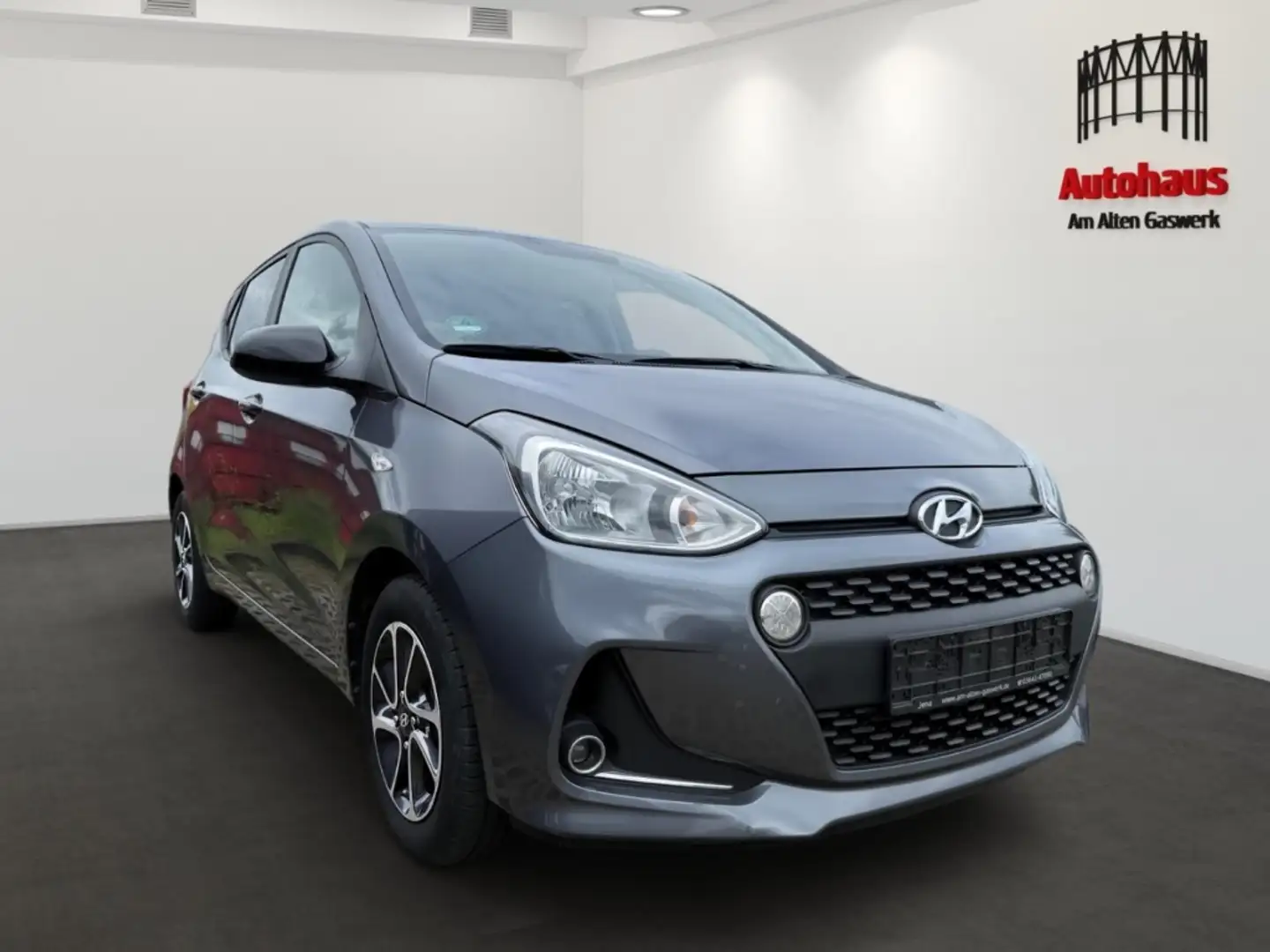 Hyundai i10 YES! 1.2 KLIMA+SITZHZG+LENKRADHZG+ALU+FREISPRECH Gris - 2