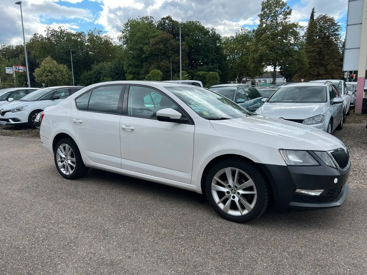 Skoda Octavia 2x Octavia 2019 *Limo*1.6 TDI*Navigation* Weiß - 2