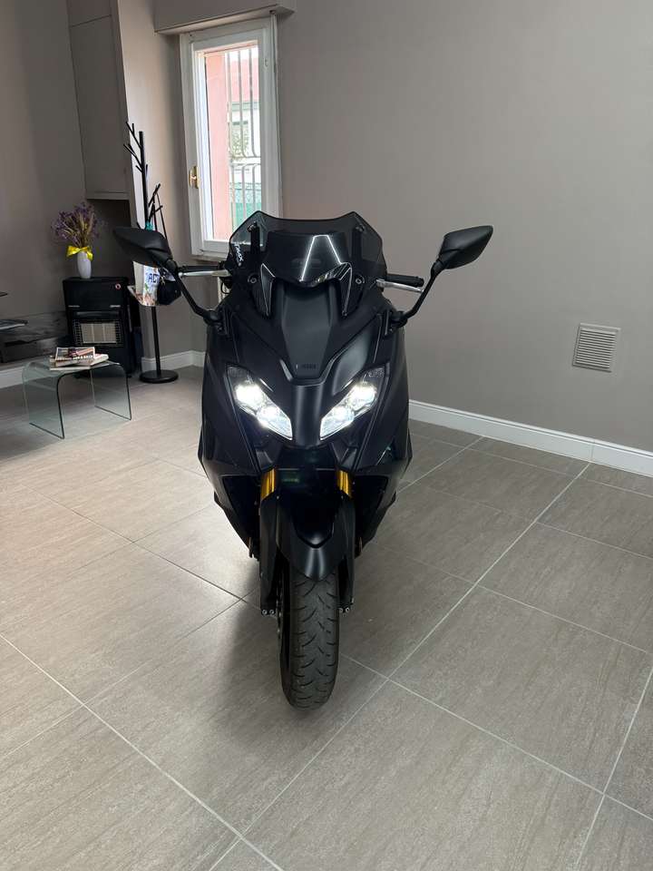 Yamaha TMAX 560 Yamaha T max 560 tech max