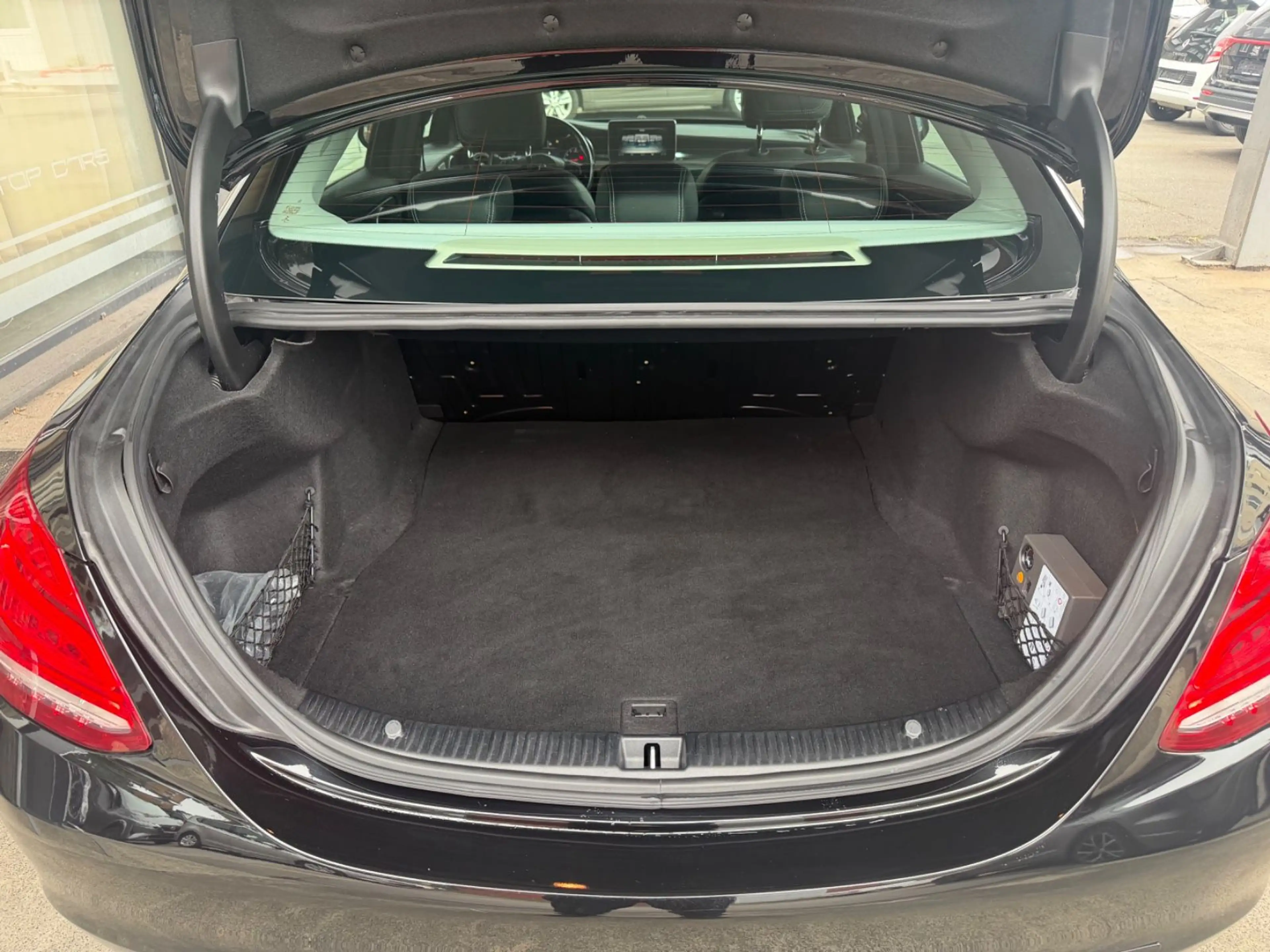 Mercedes-Benz C 200 CGI Exclusive LED/Schiebdach/T-Leder — photo 10
