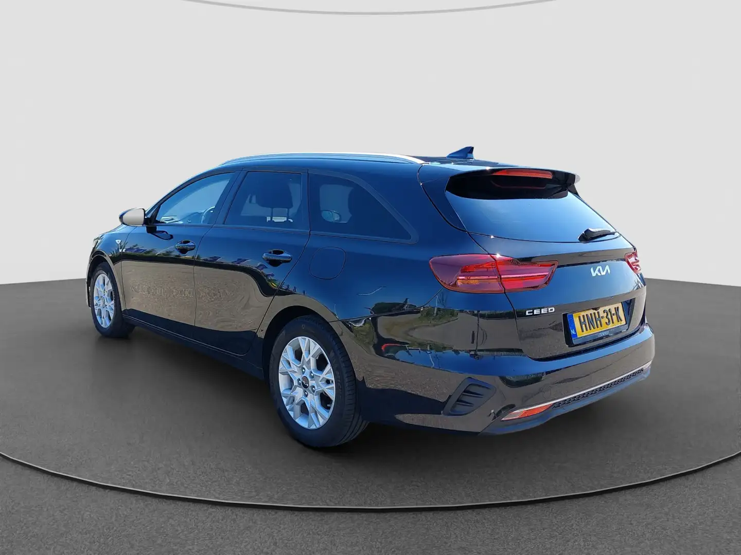 Kia Ceed SW / cee'd SW Sportswagon 1.5 T-GDi DynamicLine Limited Zwart - 2