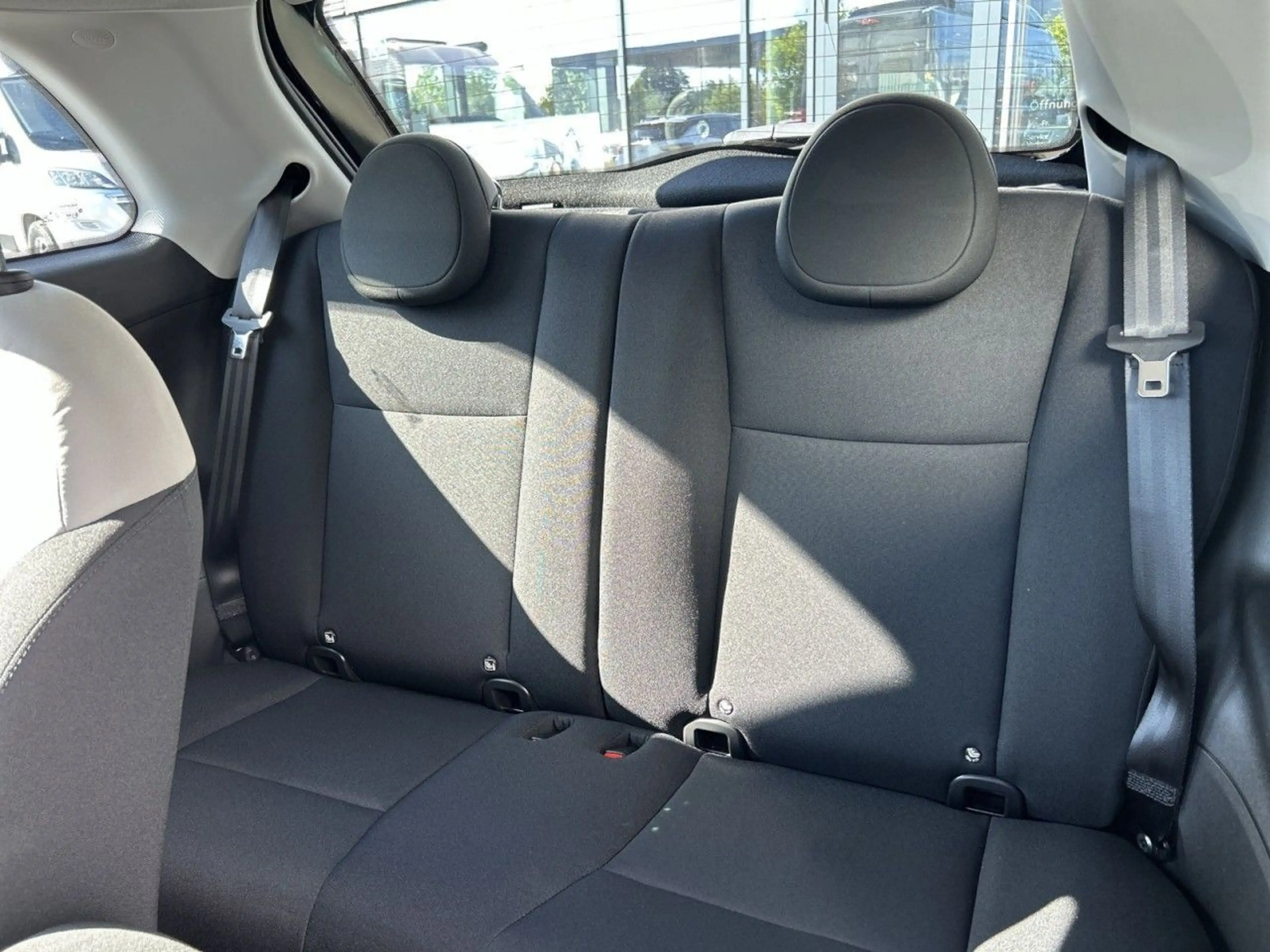 Fiat 500 Hybrid ICON — photo 12