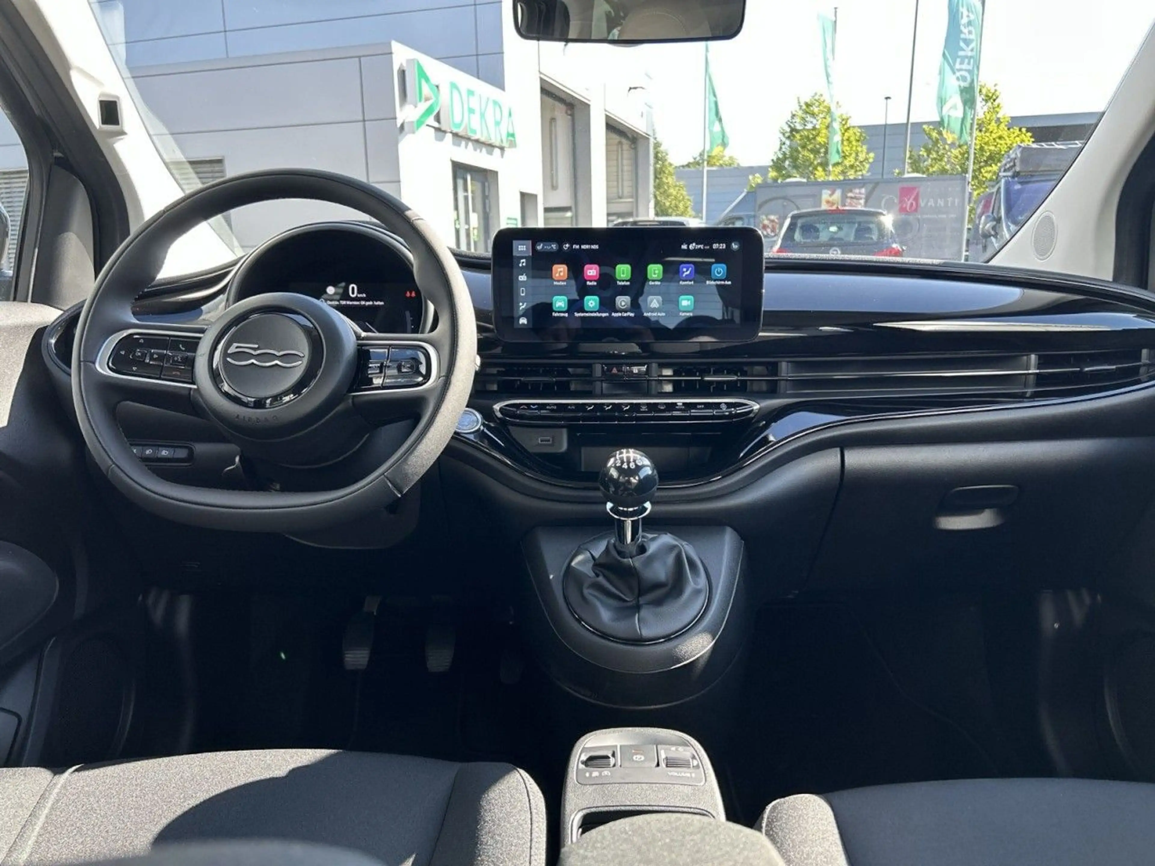 Fiat 500 Hybrid ICON — photo 10