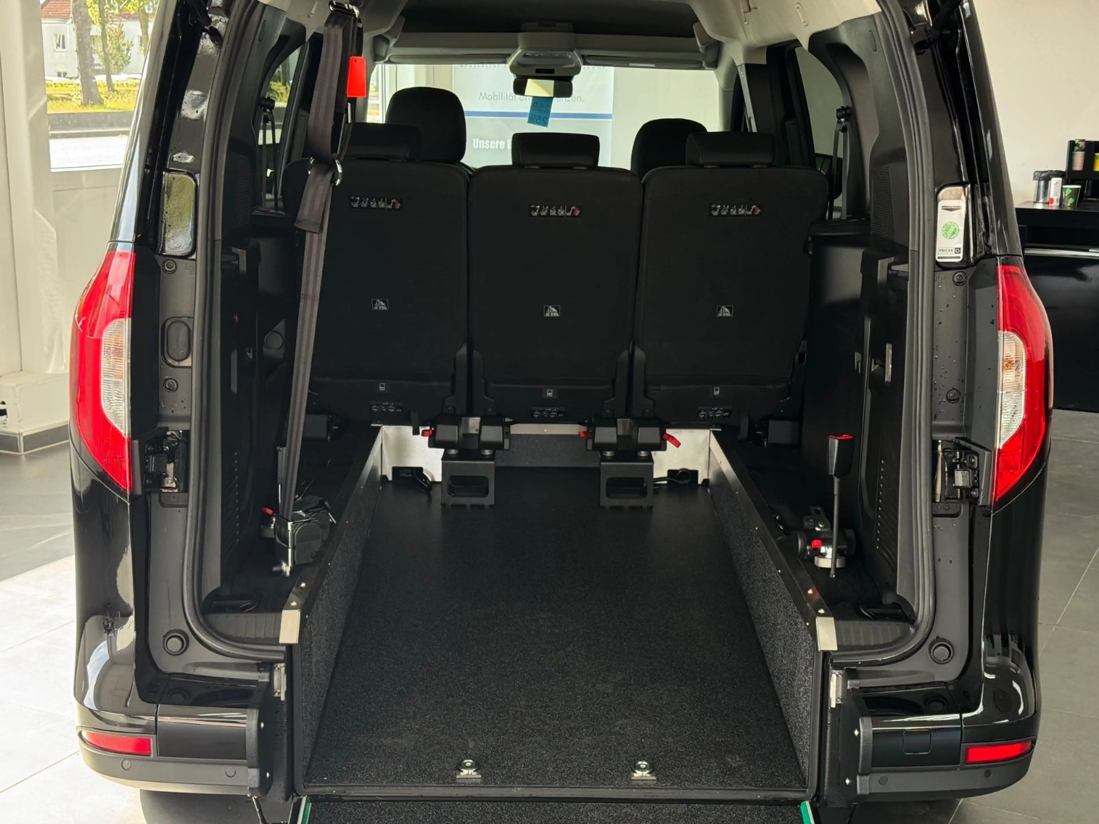 Mercedes-Benz T-Class T180 lang Rollstuhlgerecht-Rampe 5+1 — photo 13