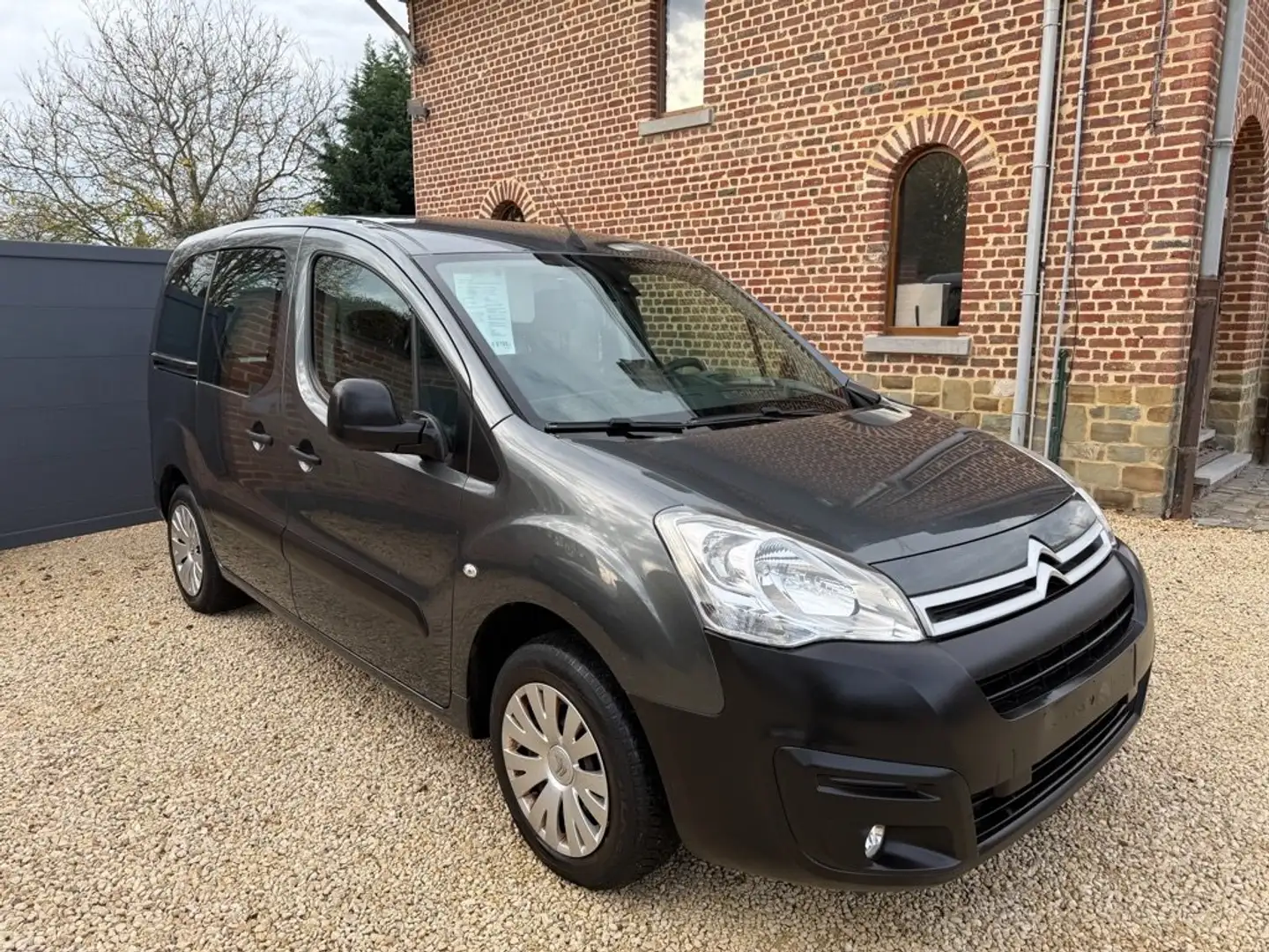 Citroen Berlingo 1.6 BlueHDi 120cv UTILITAIRE 3 PLACES SUPERBE ETAT Gris - 1