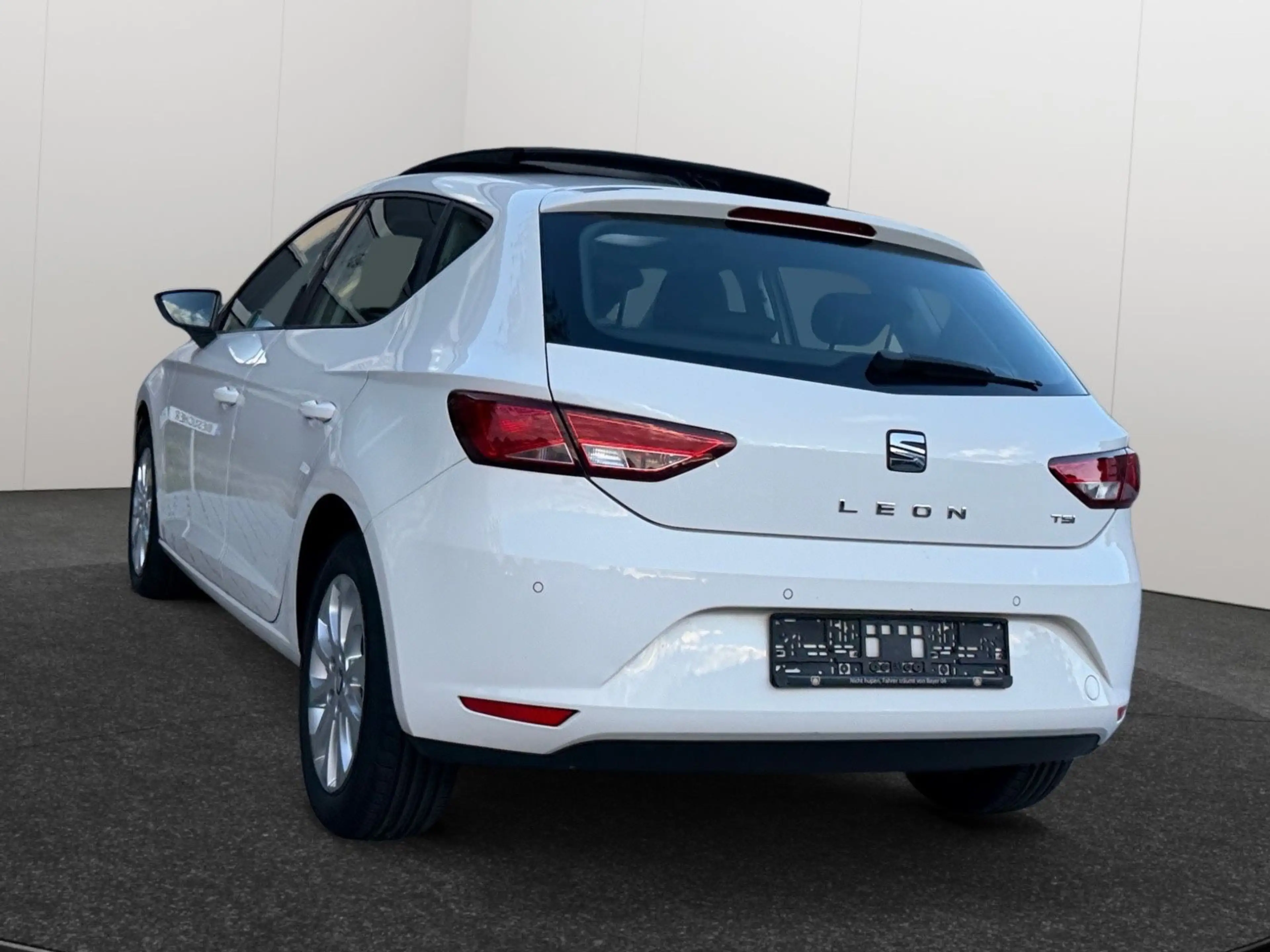 SEAT Leon Style 8fach/ großes Schiebedach — photo 5