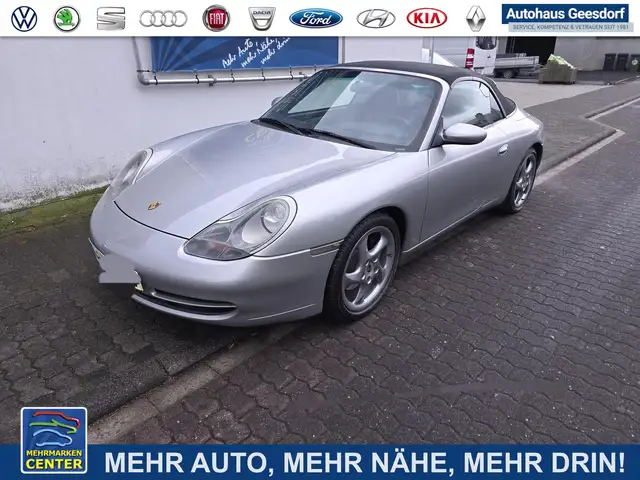 Porsche 911 Carrera 221 kW (300 PS), Automatik, Heckantrieb