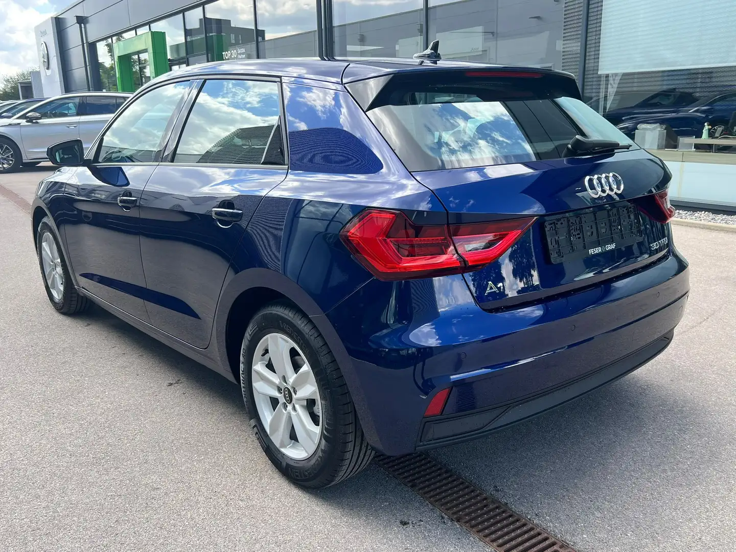 Audi A1 Sportback 30 TFSI 116PS S tr. *CarPlay*LED* Blauw - 2