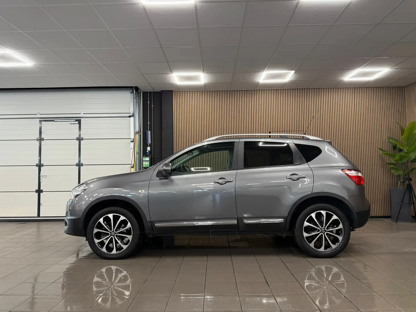 Nissan Qashqai 1.6 Connect Edition * Panoramadak / Camera / LM Ve Gris - 2