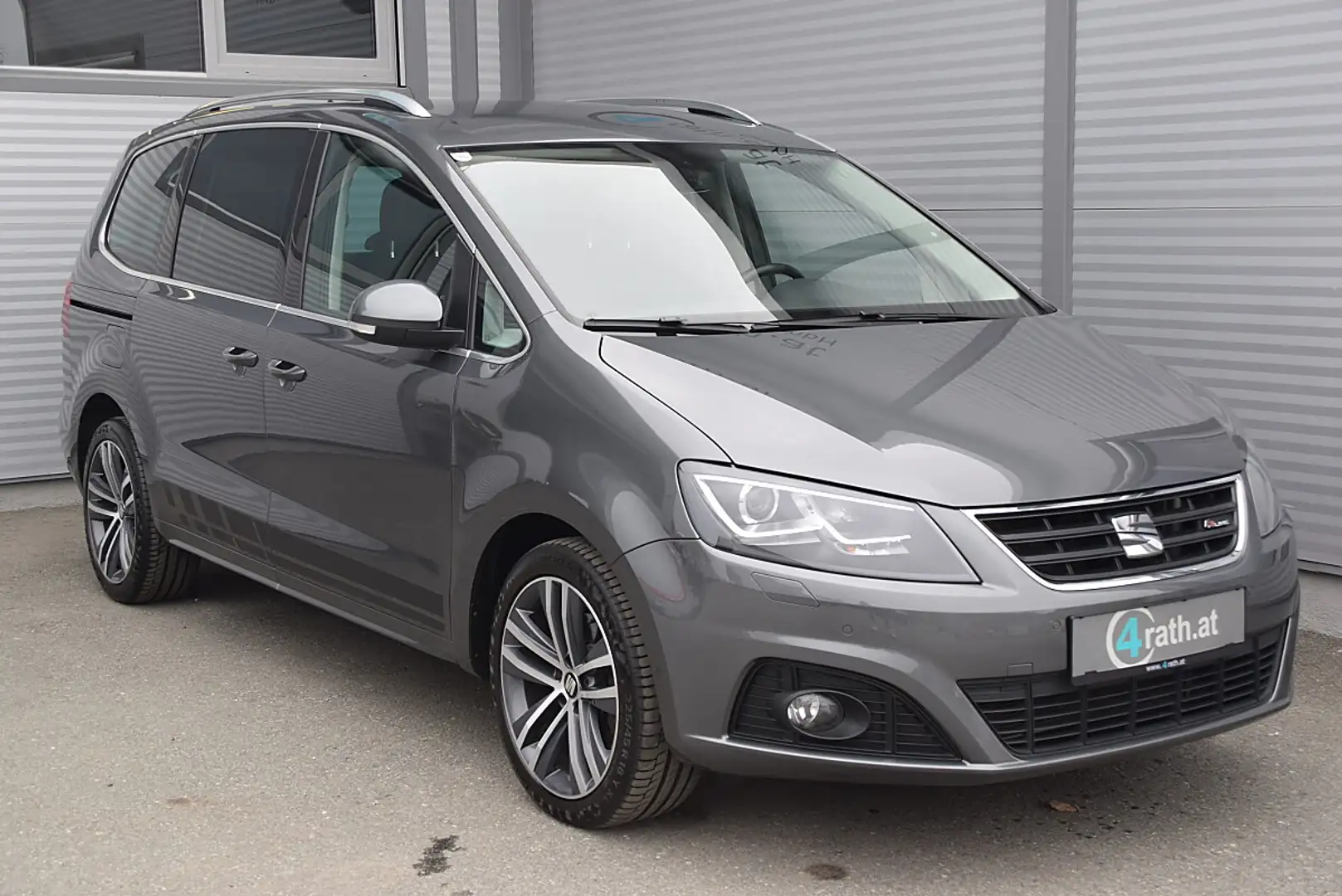 SEAT Alhambra FR 2,0 TDI DSG 4WD AHK/NAVI/STANDHZG/NAVI/RFK Grau - 2