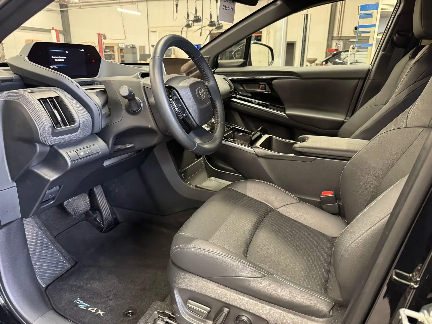 Toyota bZ4X 71.4 kWh 2WD Style Plus - 2