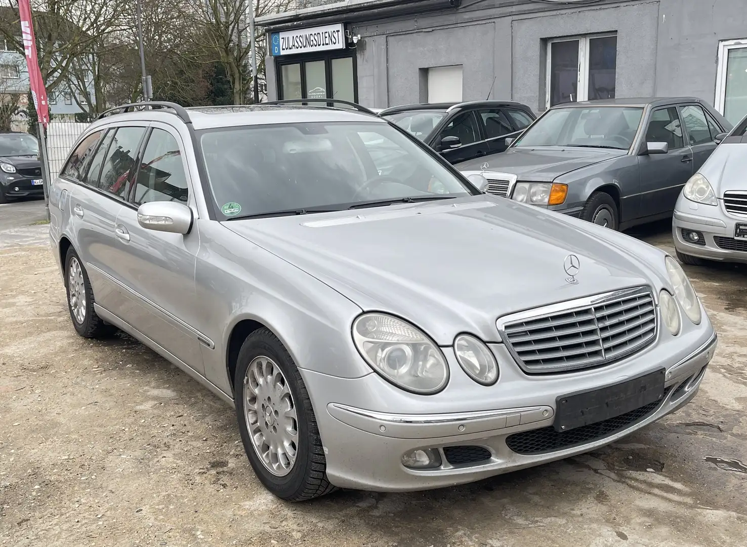 Mercedes-Benz E 220 E 220 T CDI (211.206) Grau - 2