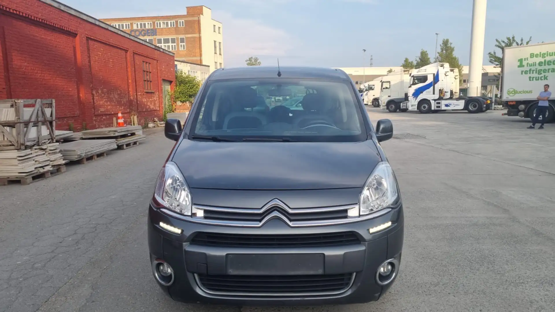 Citroen Berlingo 1.6 e-HDi Gri - 1