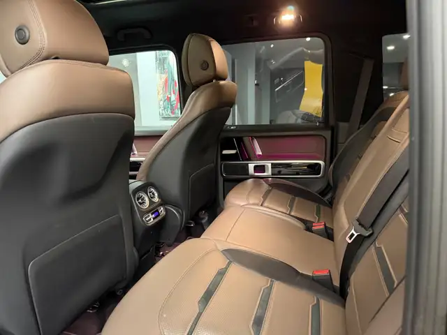 Mercedes-Benz G-Class view 11