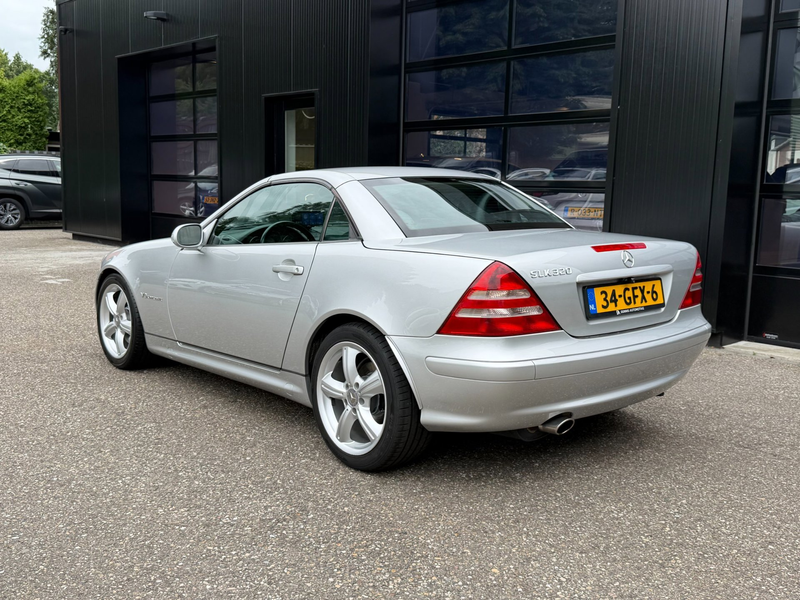Mercedes-Benz SLK 320 6 Cilinder Carplay Camera Cruise Aut. — photo 9