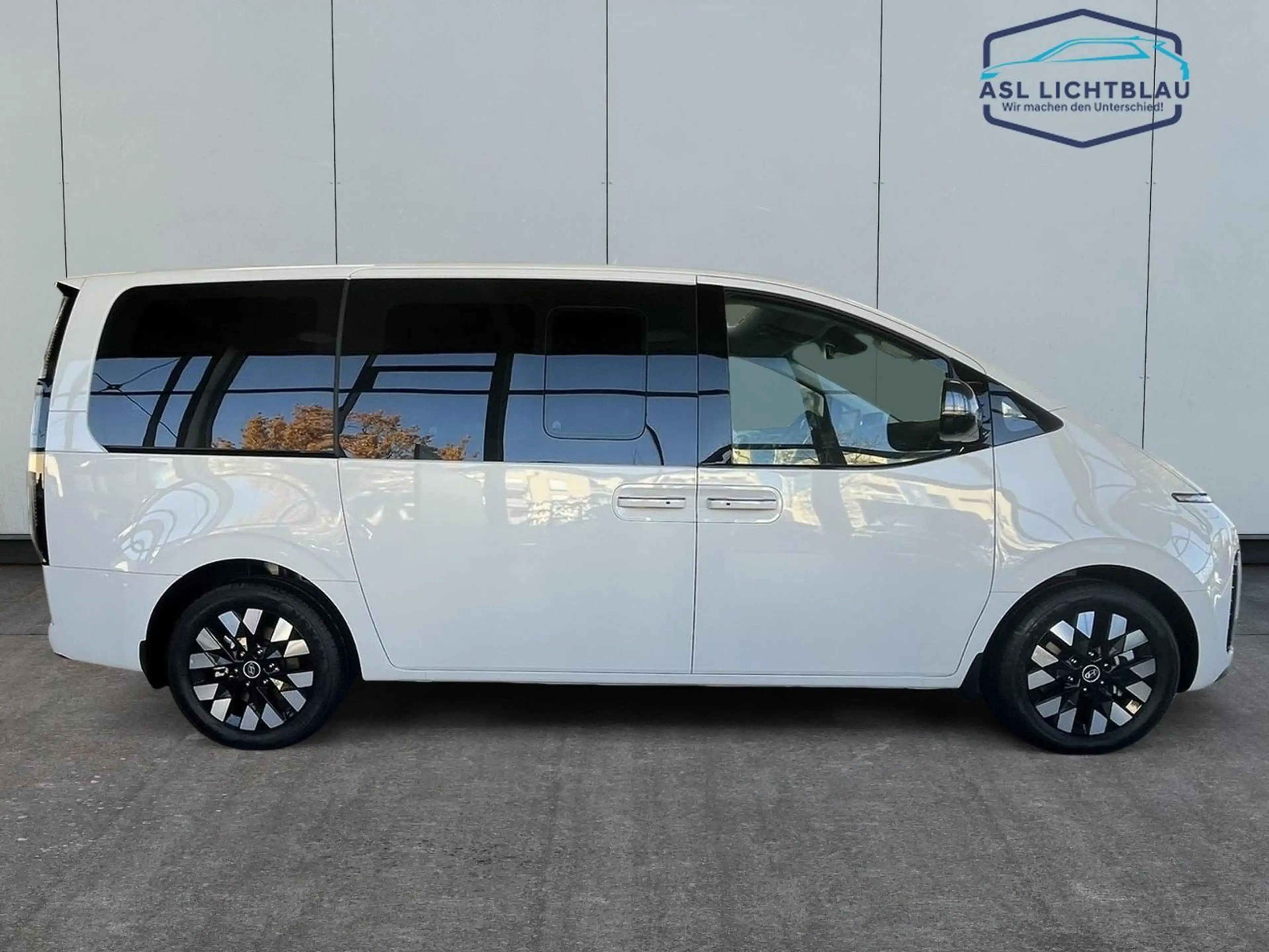 Hyundai STARIA HEV 7-Sitzer 1.6 T-GDI STARIA HEV 7-Sitzer (MY25) 1.6 T-GDI (22 — photo 4
