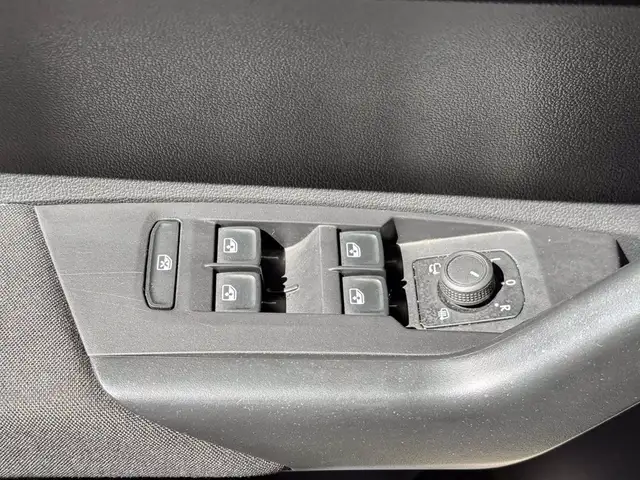 Volkswagen Polo view 20