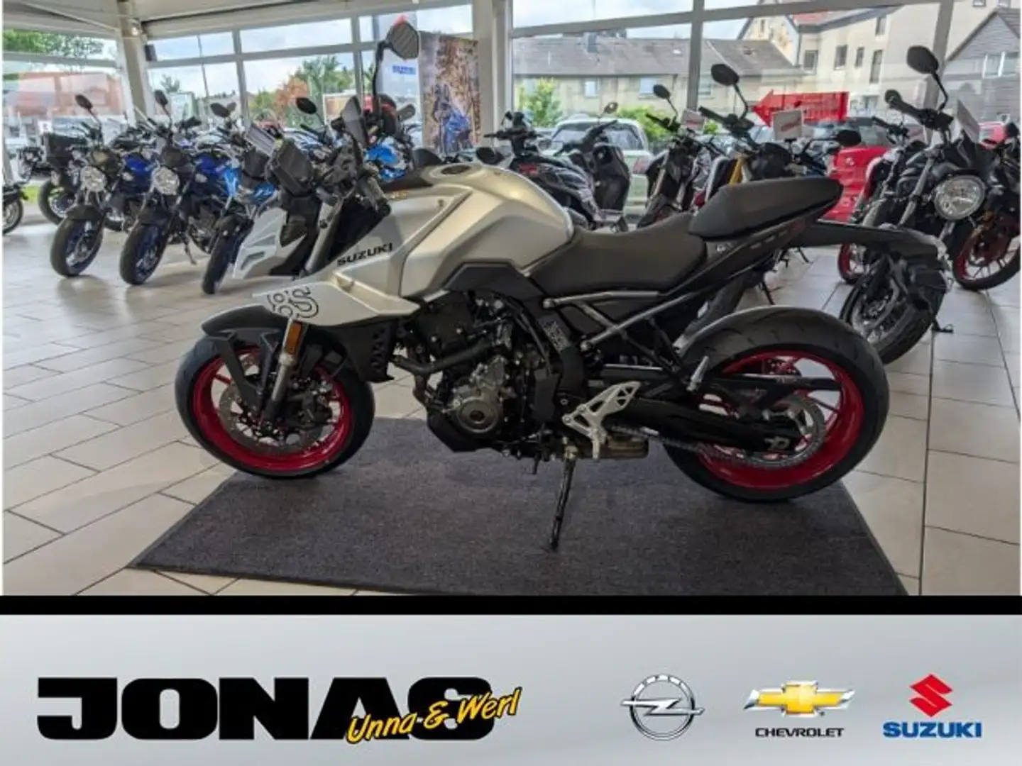 Suzuki GSX 8S In Menden bei Jonas Sofort Verfügbar Zilver - 2