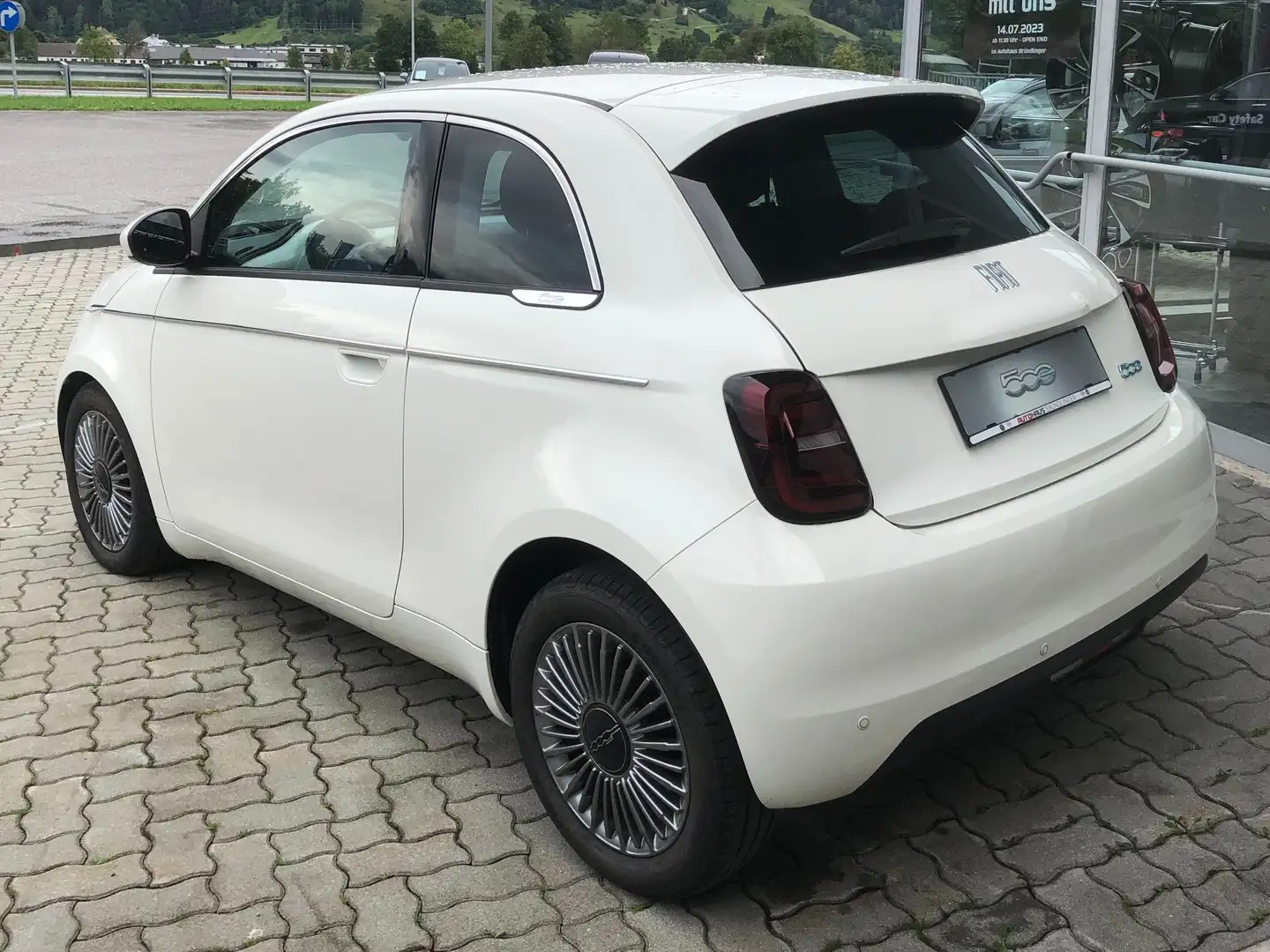 Fiat 500e Hatchback 87 KW  42 KWh (Vorführwagen) Weiß - 2