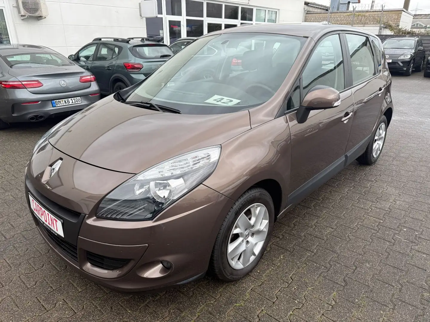 Renault Scenic TomTom Edition   KLIMA/NAVI/SHZ/WENIG KM Brun - 1