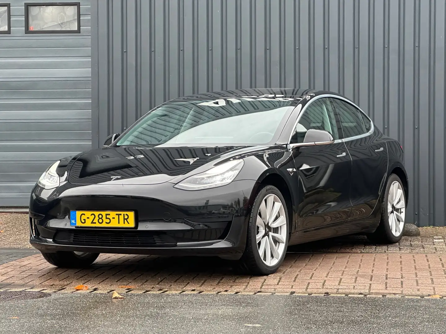 Tesla Model 3 Standard RWD Plus 60 kWh Zwart - 2