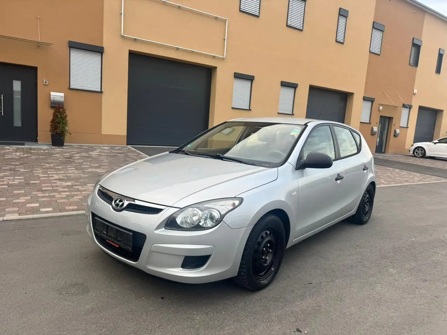 Hyundai i30 i30cw 1.4 FIFA WM Edition neu Tüv 2800€ Festpre - 1
