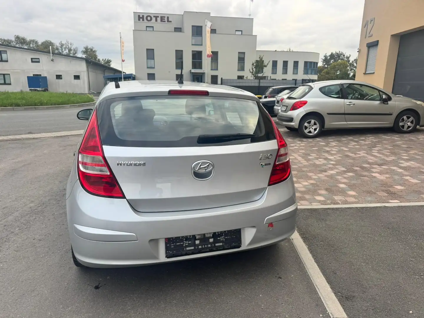 Hyundai i30 i30cw 1.4 FIFA WM Edition neu Tüv 2800€ Festpre - 2