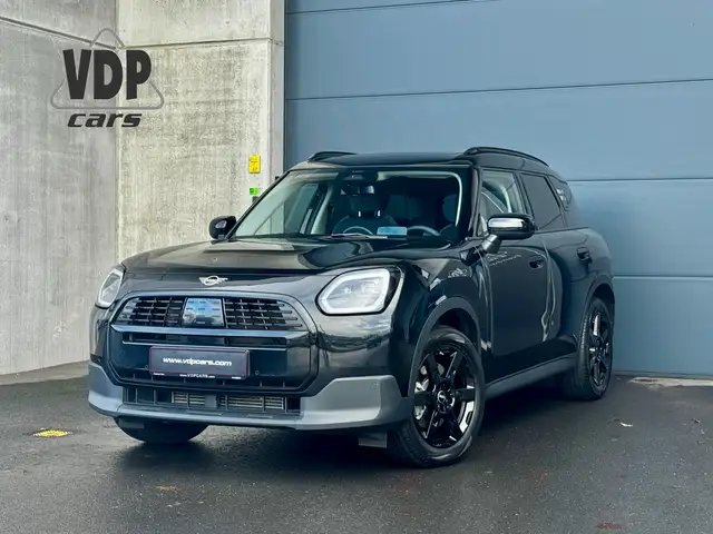 MINI Countryman C CLASSIC TRIM PACK M HEAD-UP PANORAMA LED CAMERA