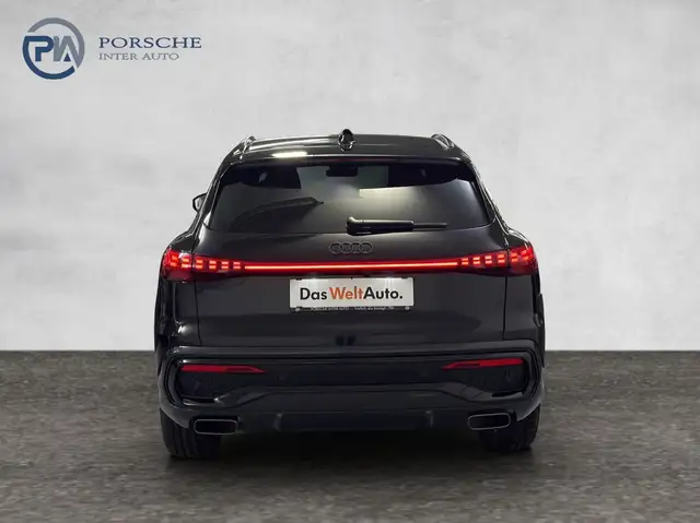 Audi Q5 view 5