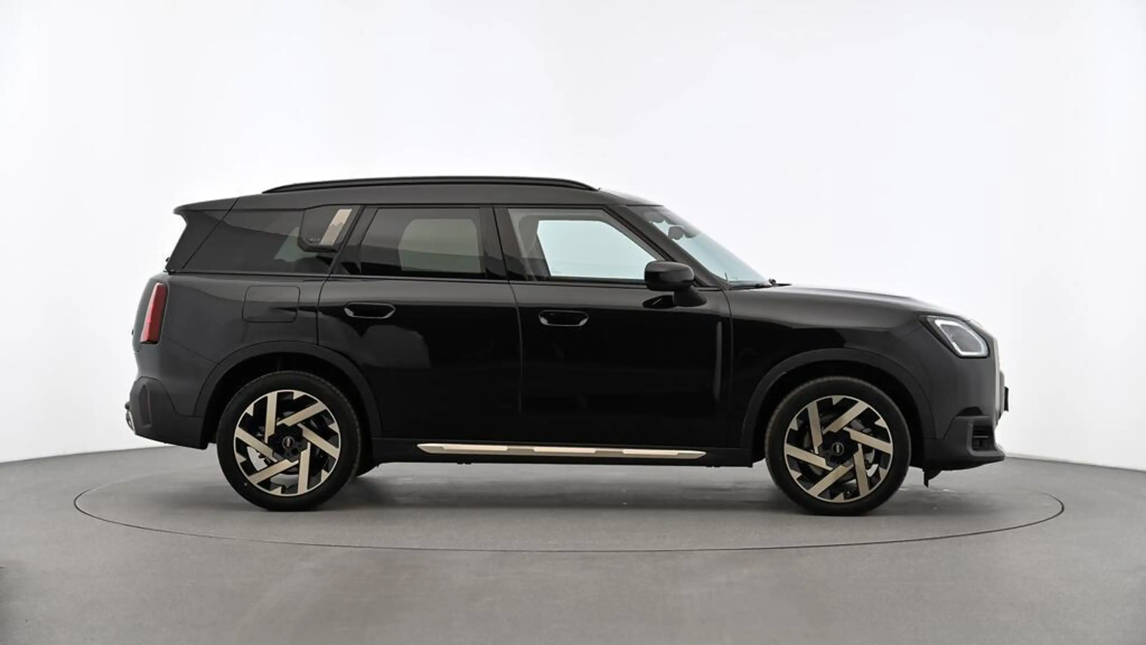 MINI Countryman S All4 Favoured Trim — photo 3