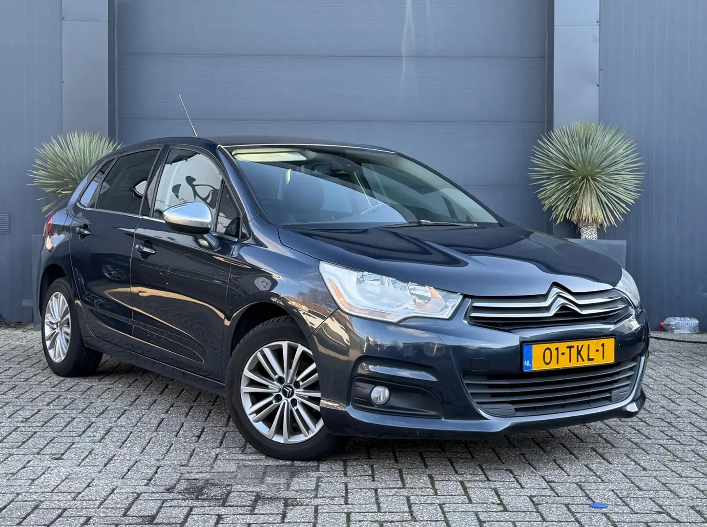 Citroen C4 1.4 VTi Ligne Business Blau - 1