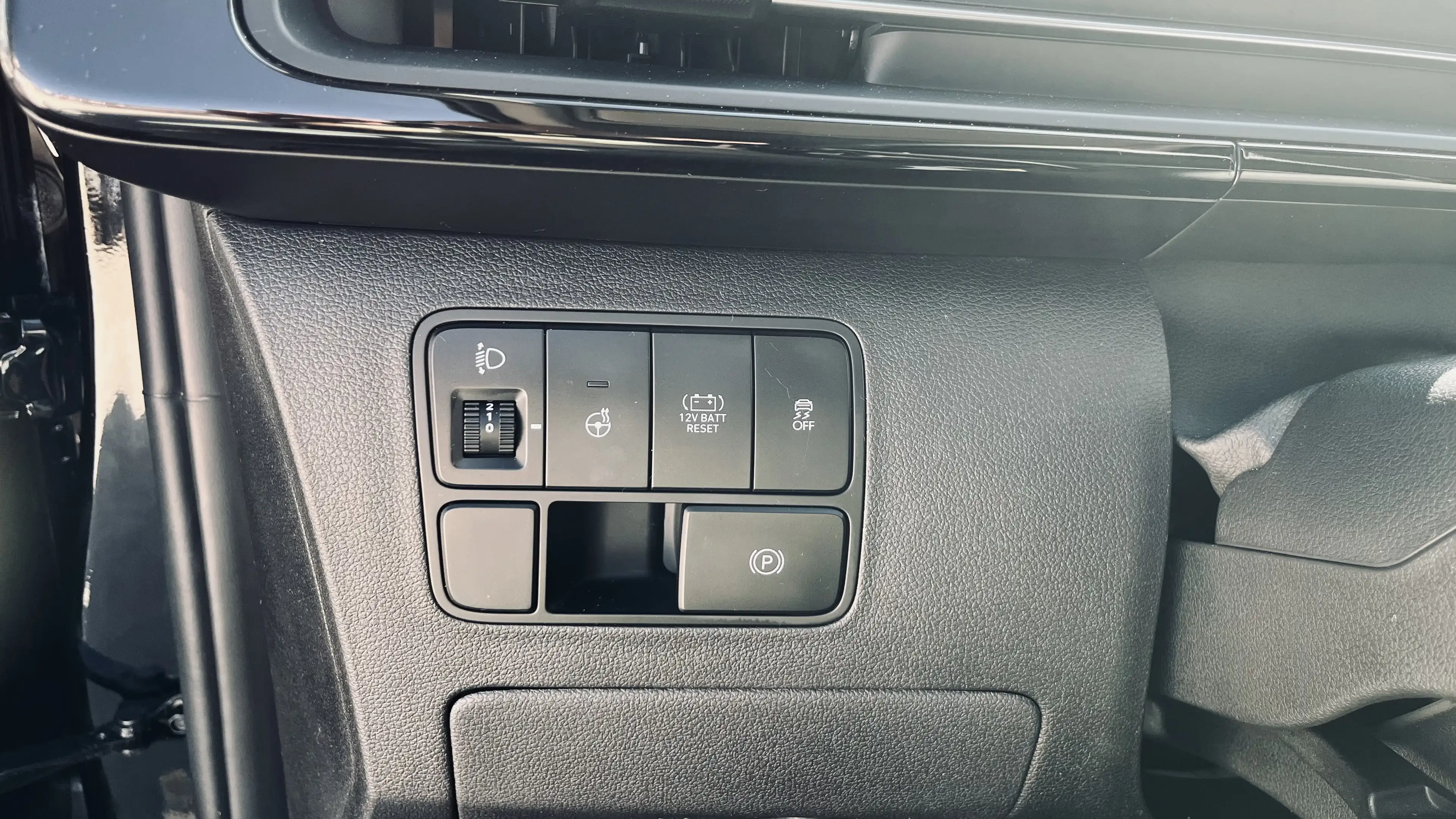 Hyundai STARIA Prime Hybrid 2WD*9 SITZE*I HAND*SERVICE NEU*WENIG KM*WERK GARANTIE* — photo 14