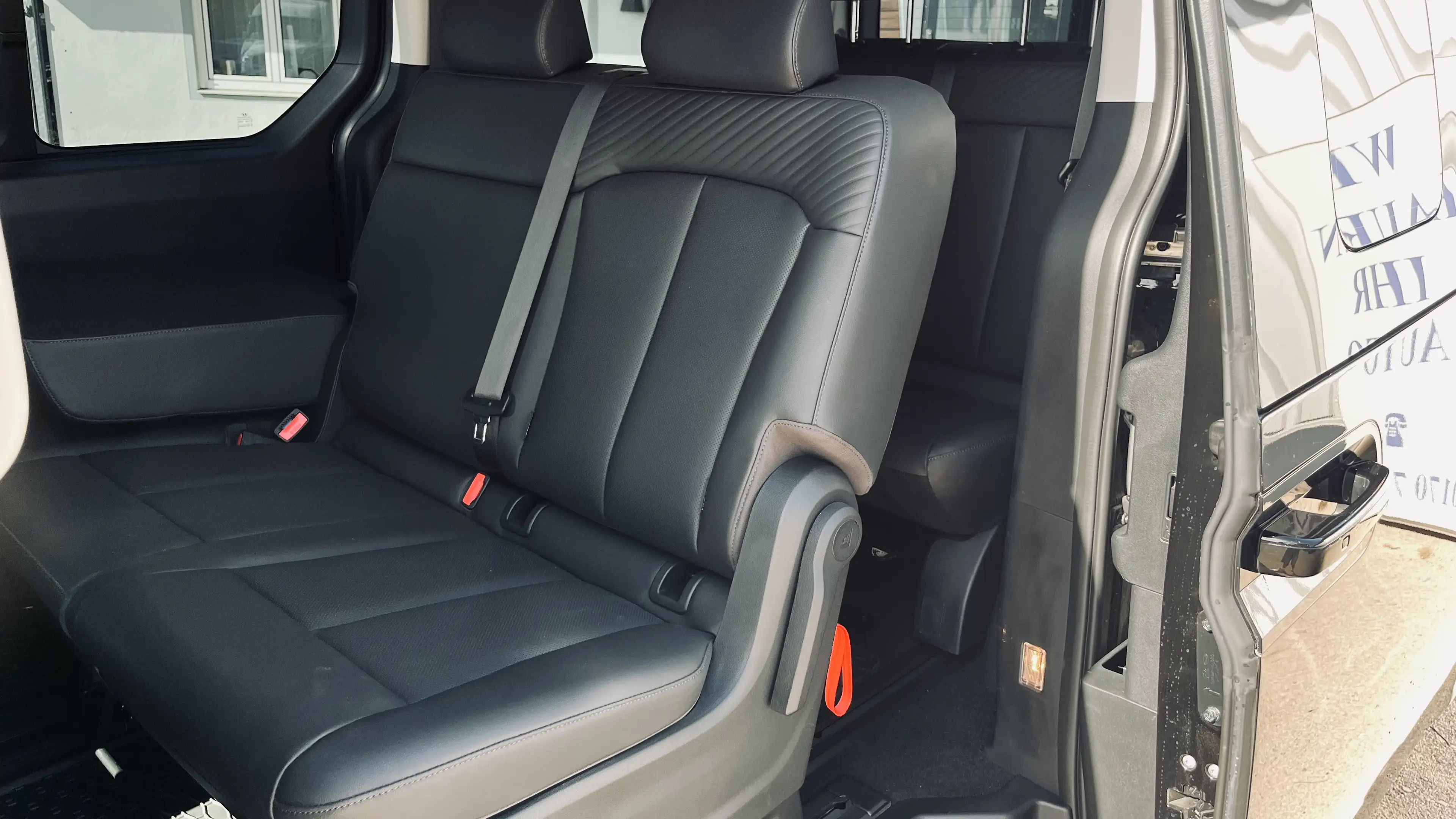 Hyundai STARIA Prime Hybrid 2WD*9 SITZE*I HAND*SERVICE NEU*WENIG KM*WERK GARANTIE* — photo 8