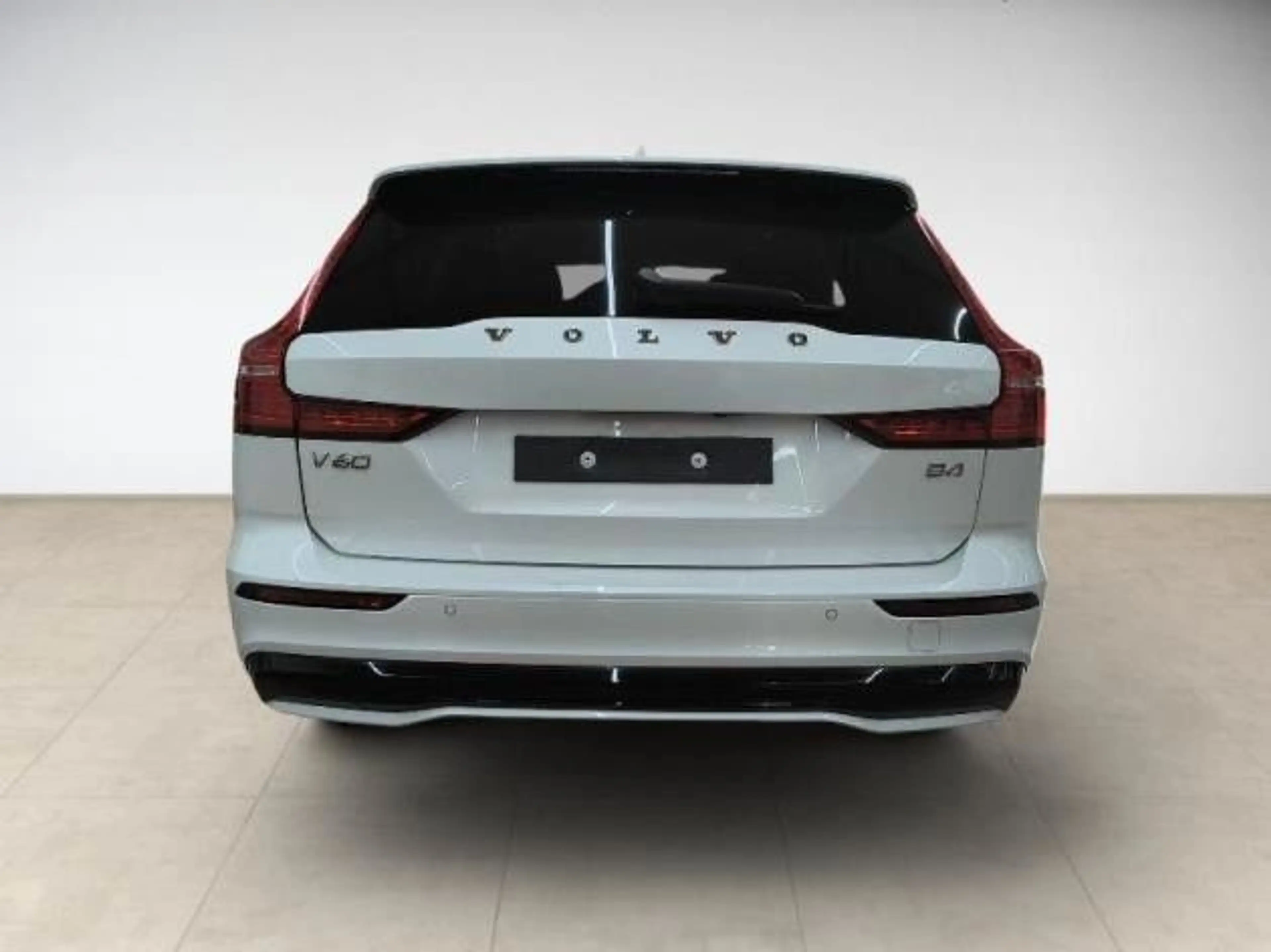 Volvo V60 B4 Plus Dark — photo 5
