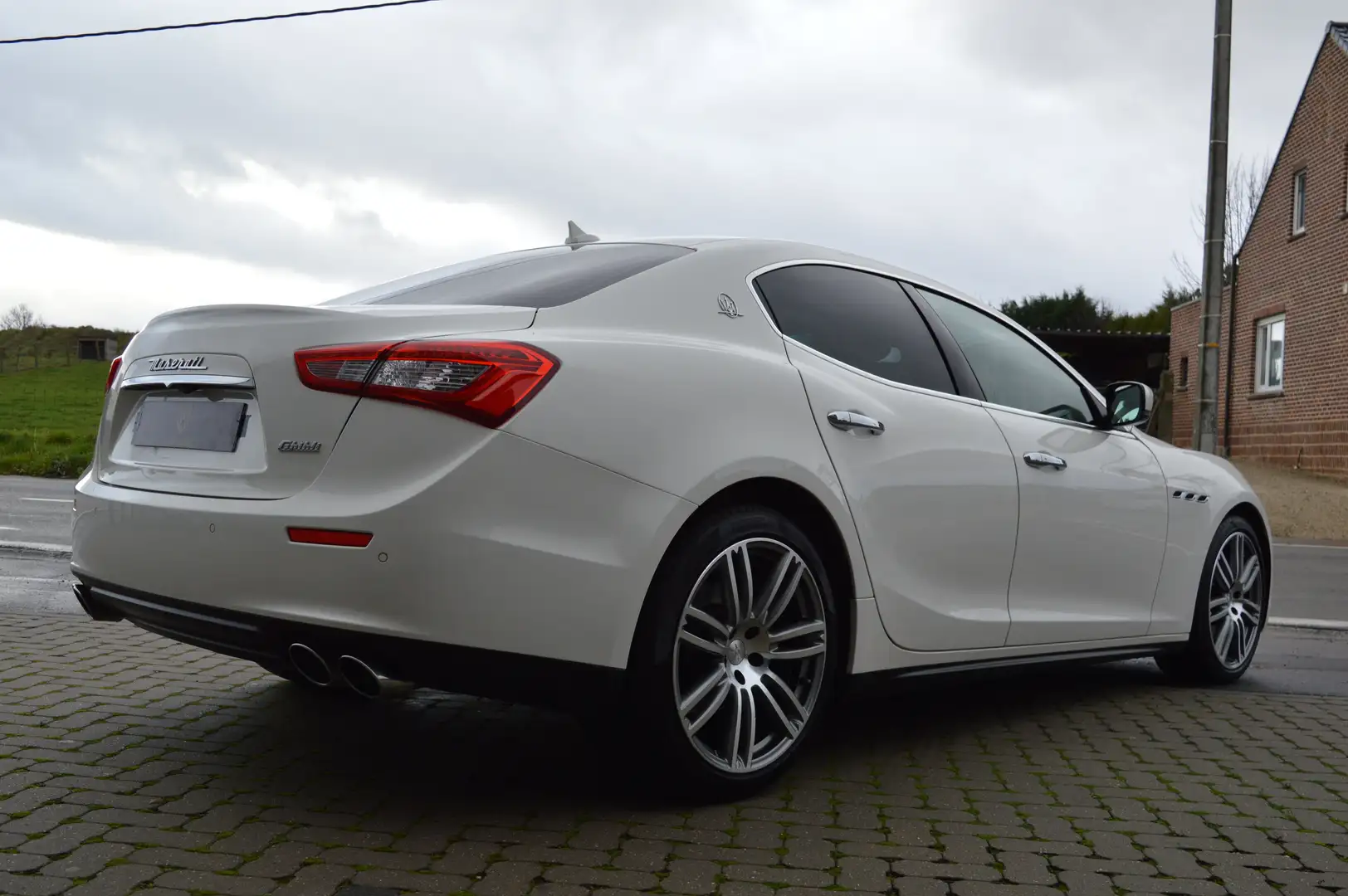 Maserati Ghibli 3.0 D V6 275 ch 65.000 km ! Blanc - 2