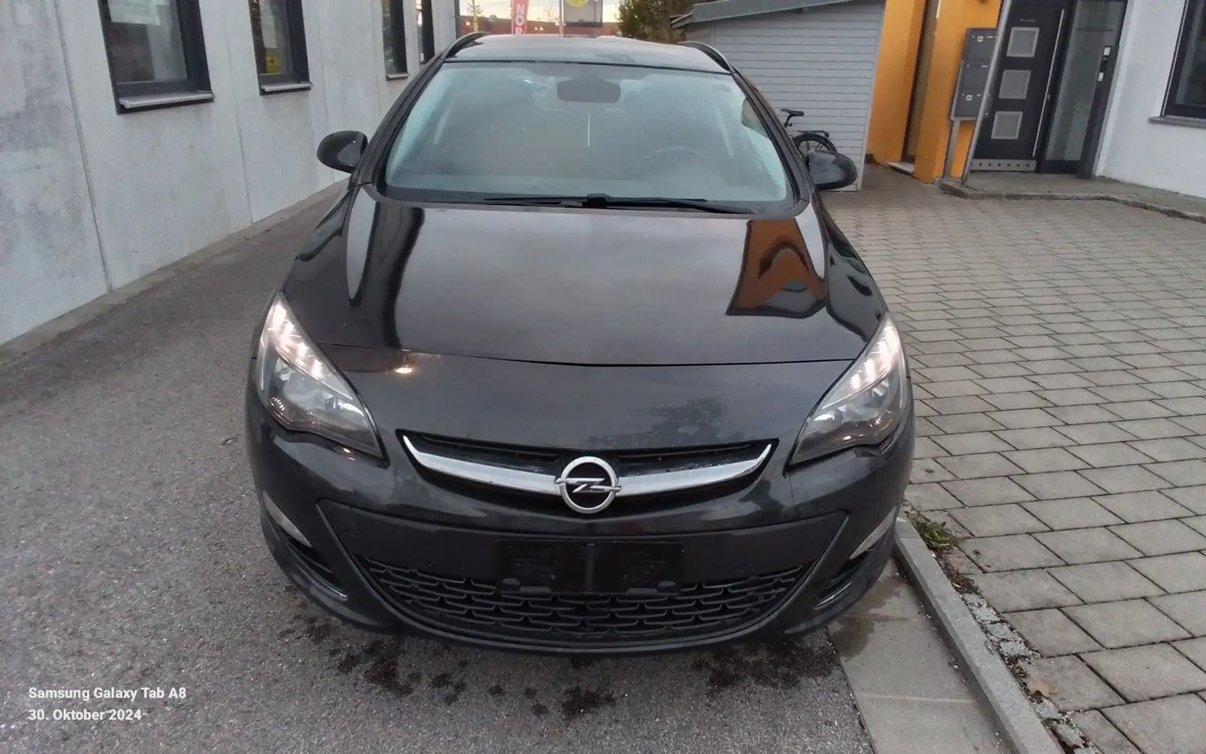 Opel Astra J Sports Tourer Style Zwart - 1