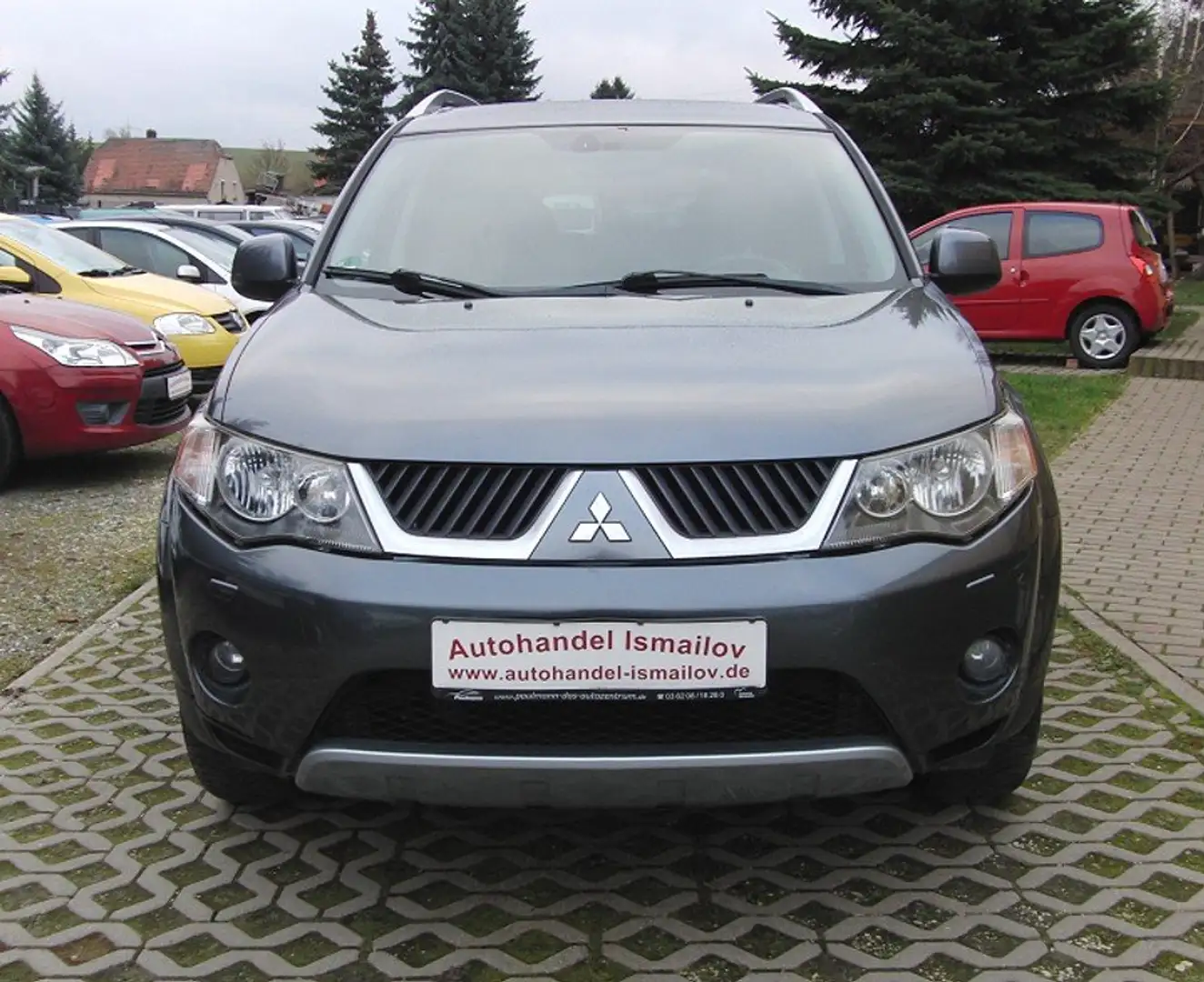 Mitsubishi Outlander Outlander Diesel 2.2 DI-D 4WD Grau - 2