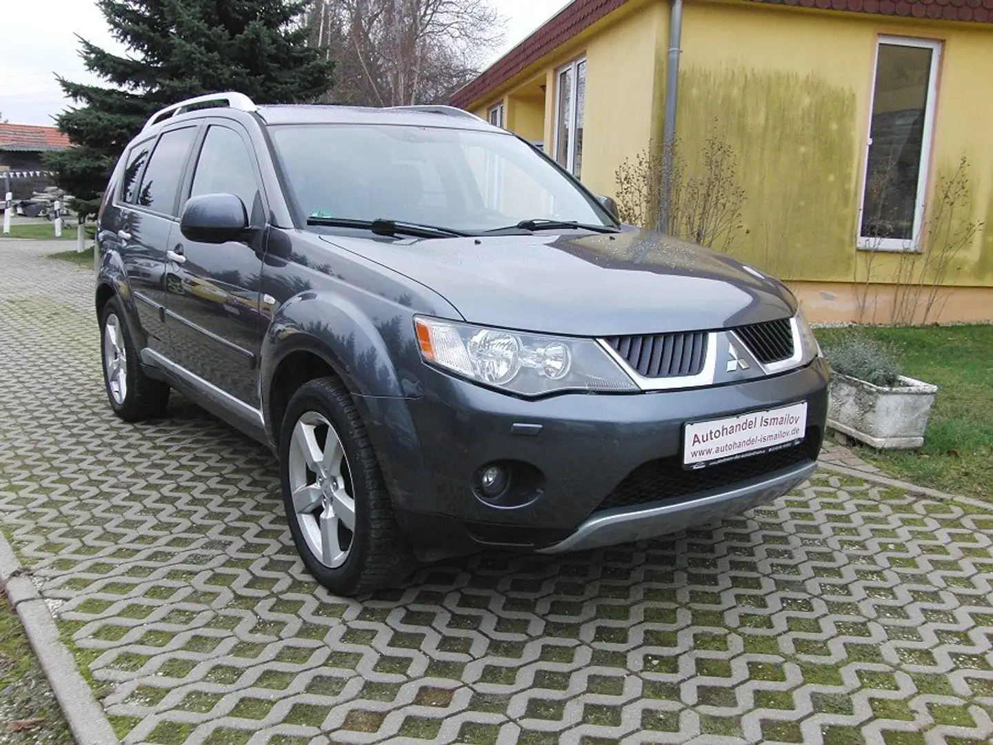 Mitsubishi Outlander Outlander Diesel 2.2 DI-D 4WD Grau - 1