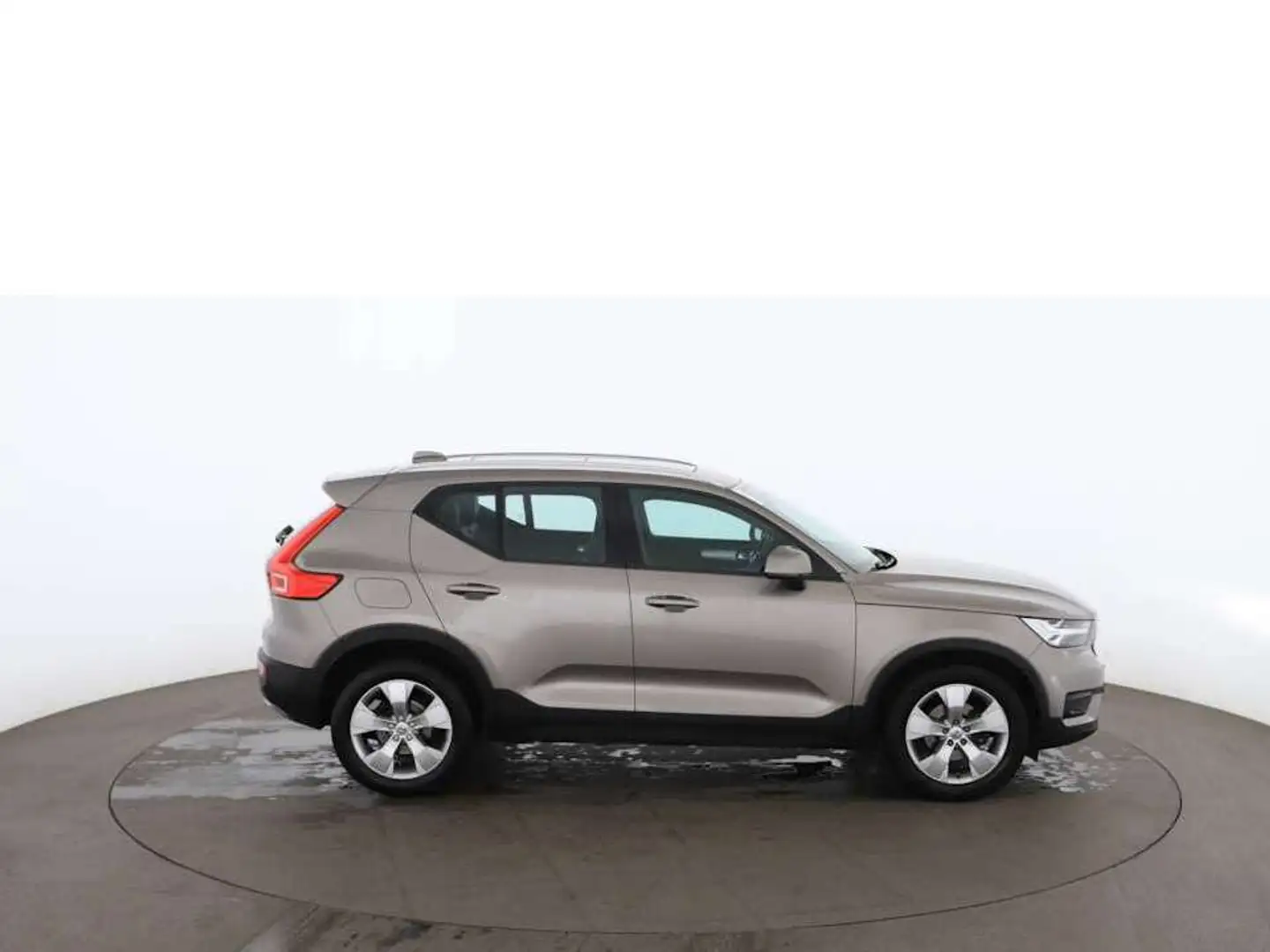 Volvo XC40 D3 Momentum Pro Aut LED SKY RADAR NAVI LEDER Grau - 2