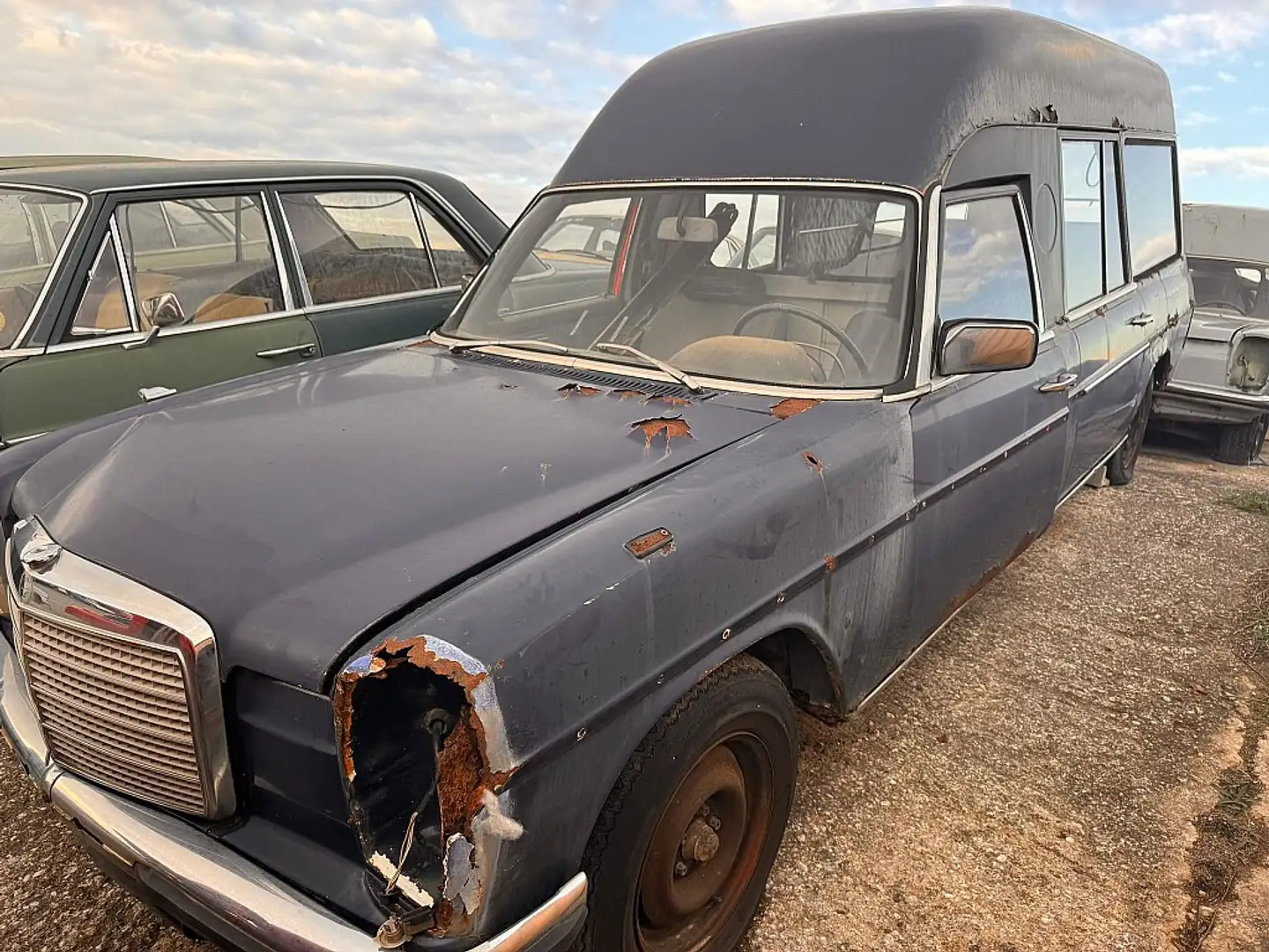 Mercedes-Benz 115D PAKETPREIS für 8 Fahrzeuge Albastru - 2