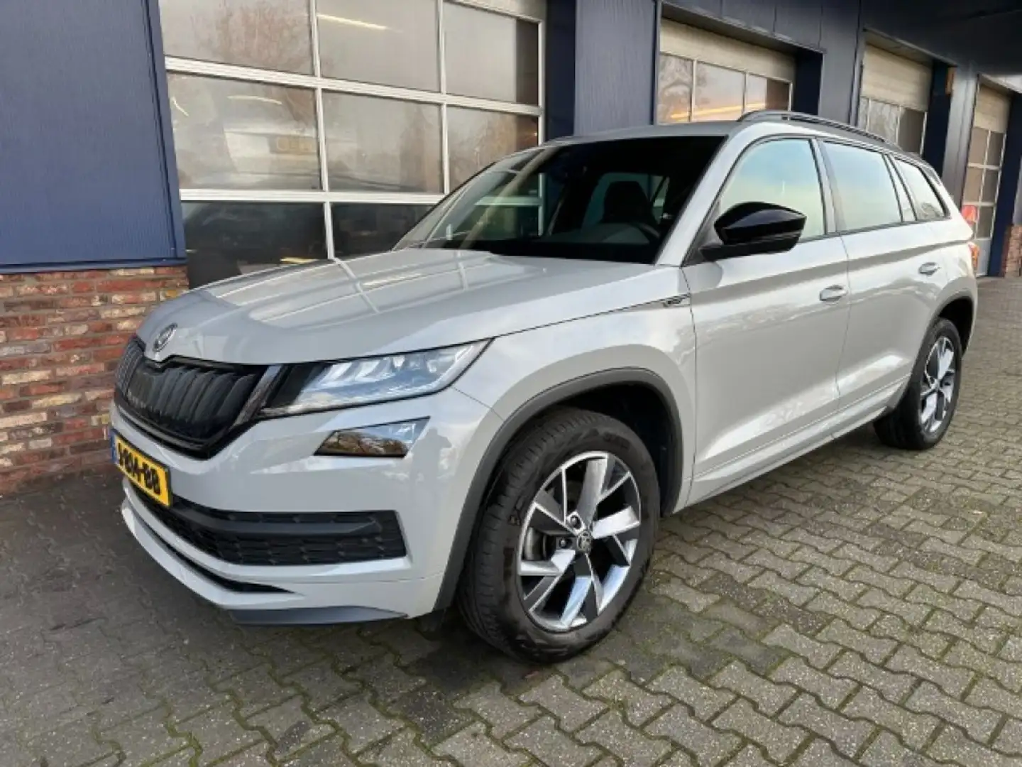 Skoda Kodiaq 1.5 TSI SPORTL. B. Gris - 1