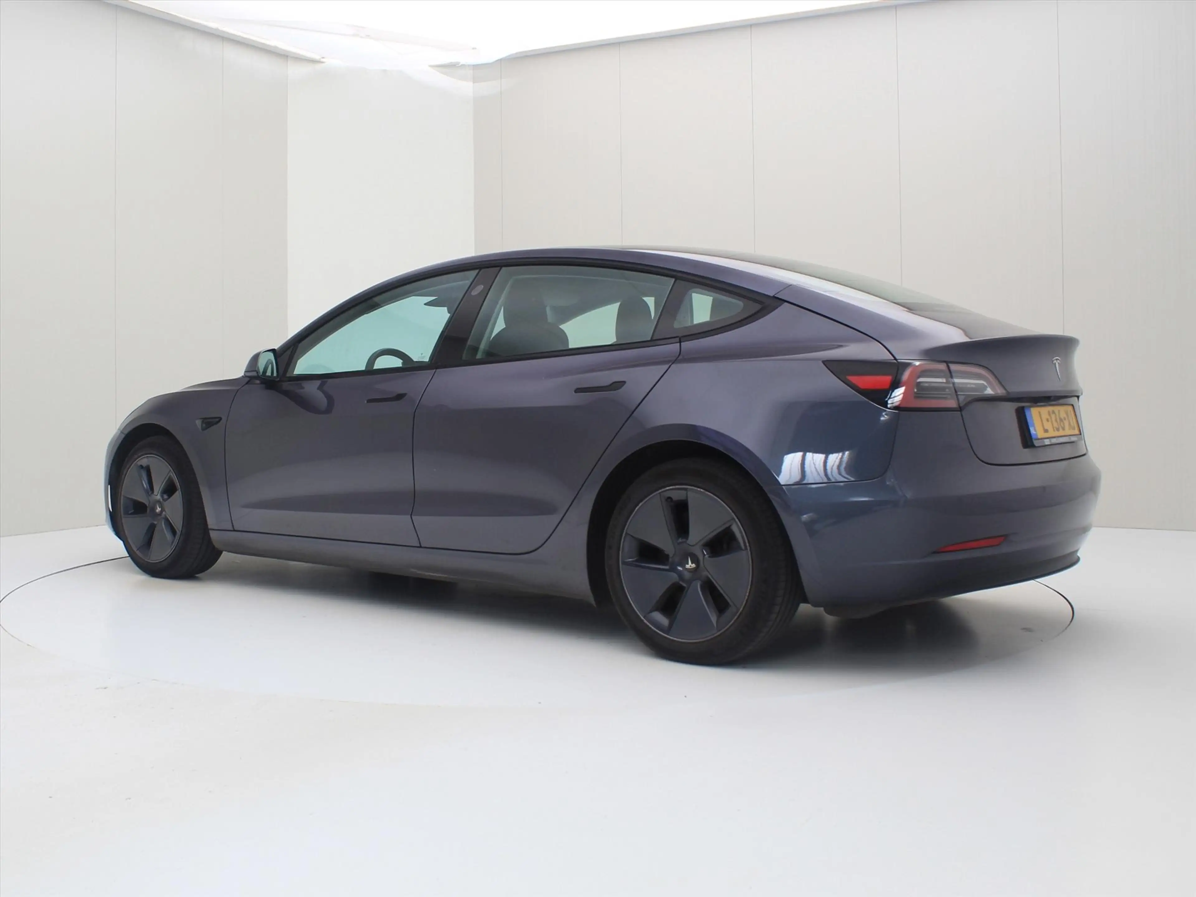 Tesla Model 3 Standard RWD Plus 90,1% SoH [ LFP-ACCU+AUTOPILOT+6 — photo 3