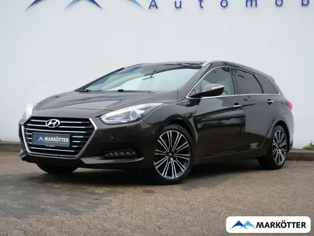 Hyundai i40 cw 1.7 CRDi Premium Navi/Xenon/Pano/Kamera