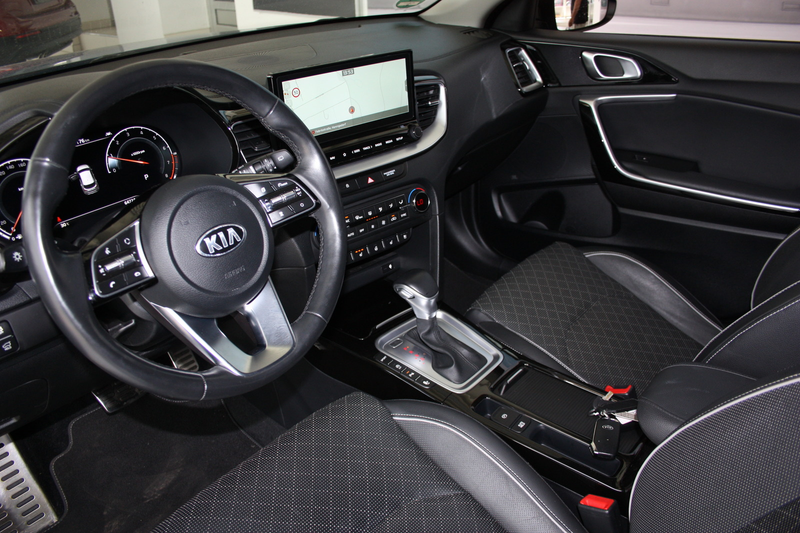 Kia XCeed 1.6 PLATINUM Leder/Navi/Kam/Pano/LED/Ahk — photo 11