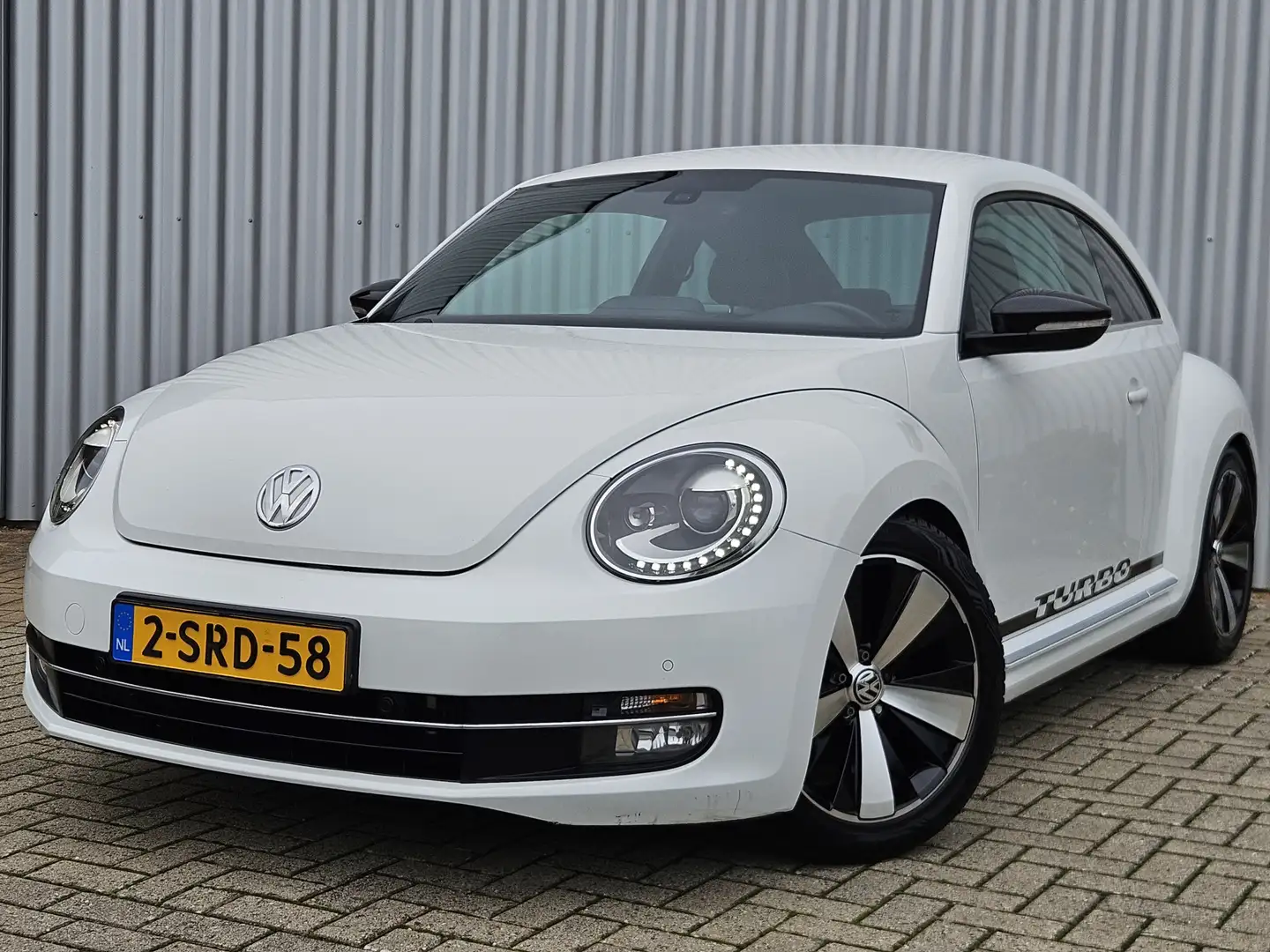 Volkswagen Beetle 2.0 TSI Sport /Automaat/Leer/Fender/200pk! Wit - 1